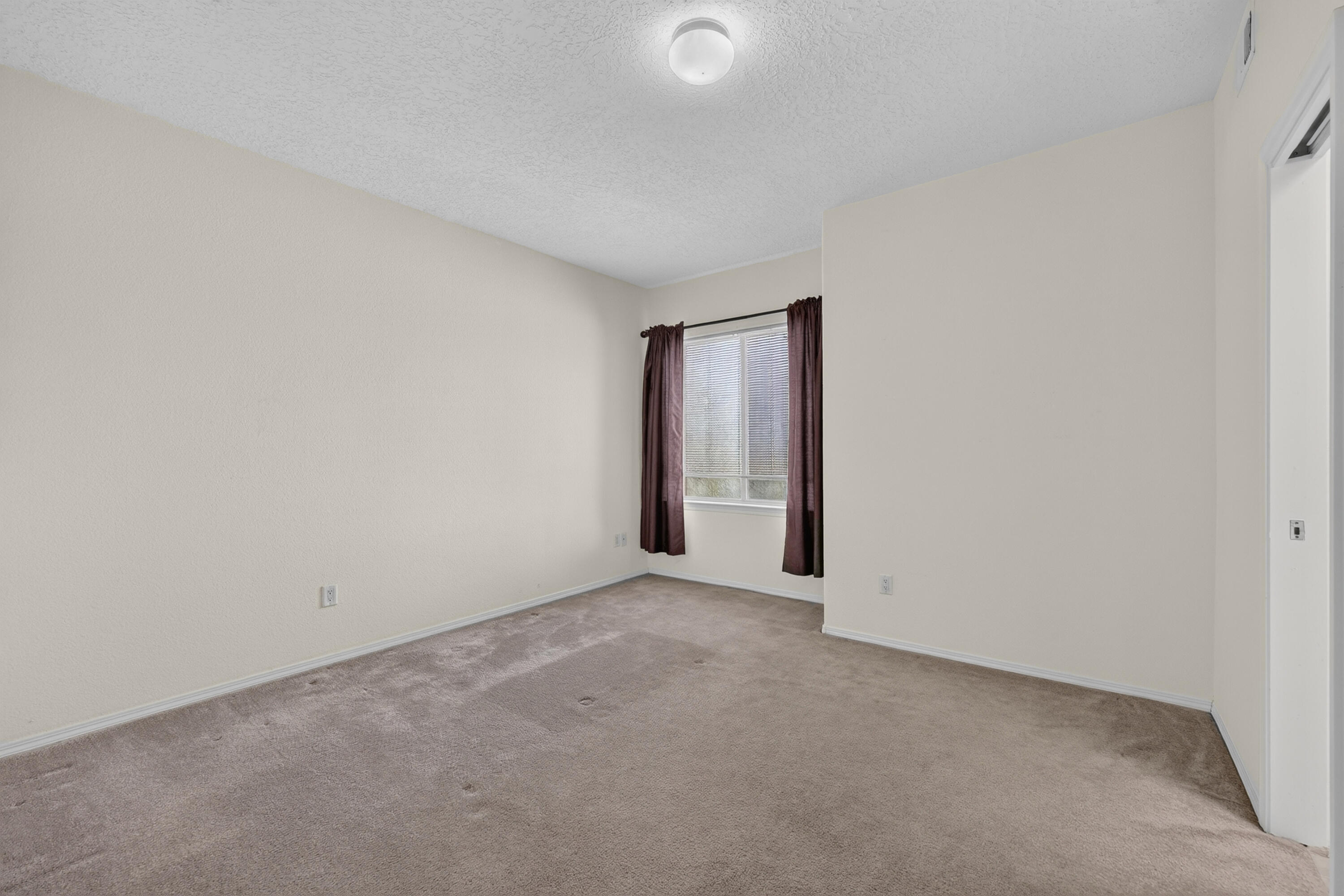 3137 Renaissance Loop SE
