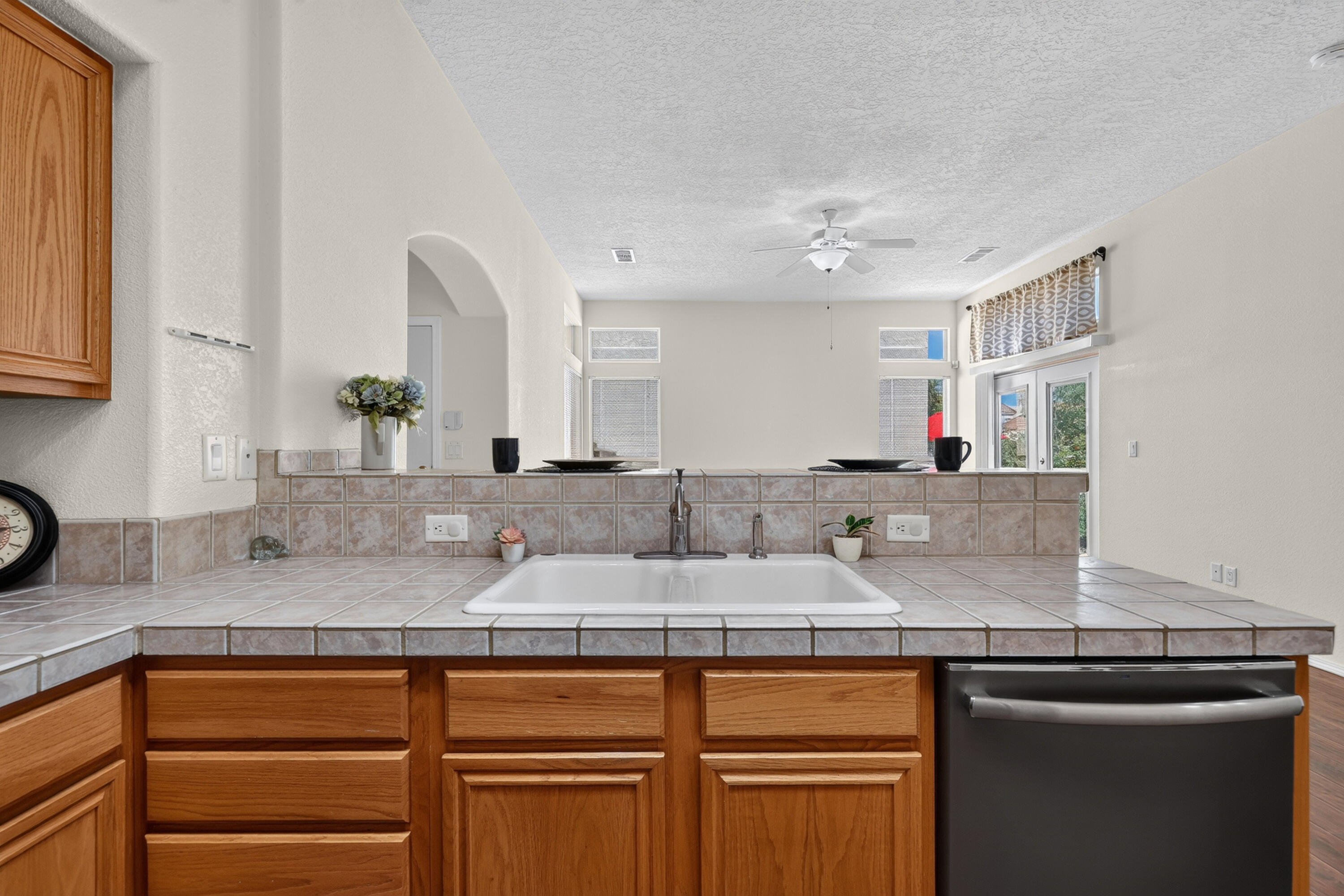 3137 Renaissance Loop SE