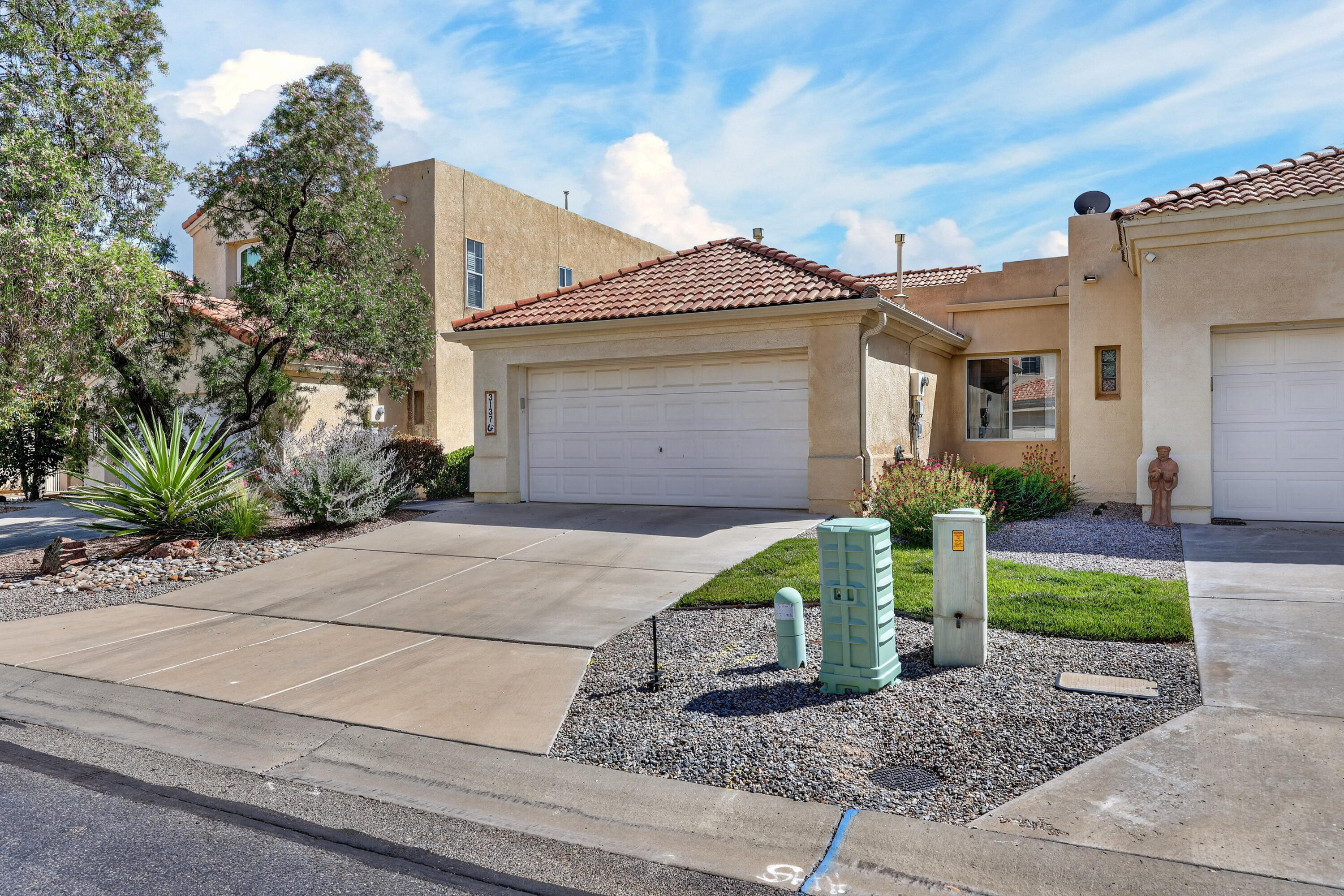 3137 Renaissance Loop SE