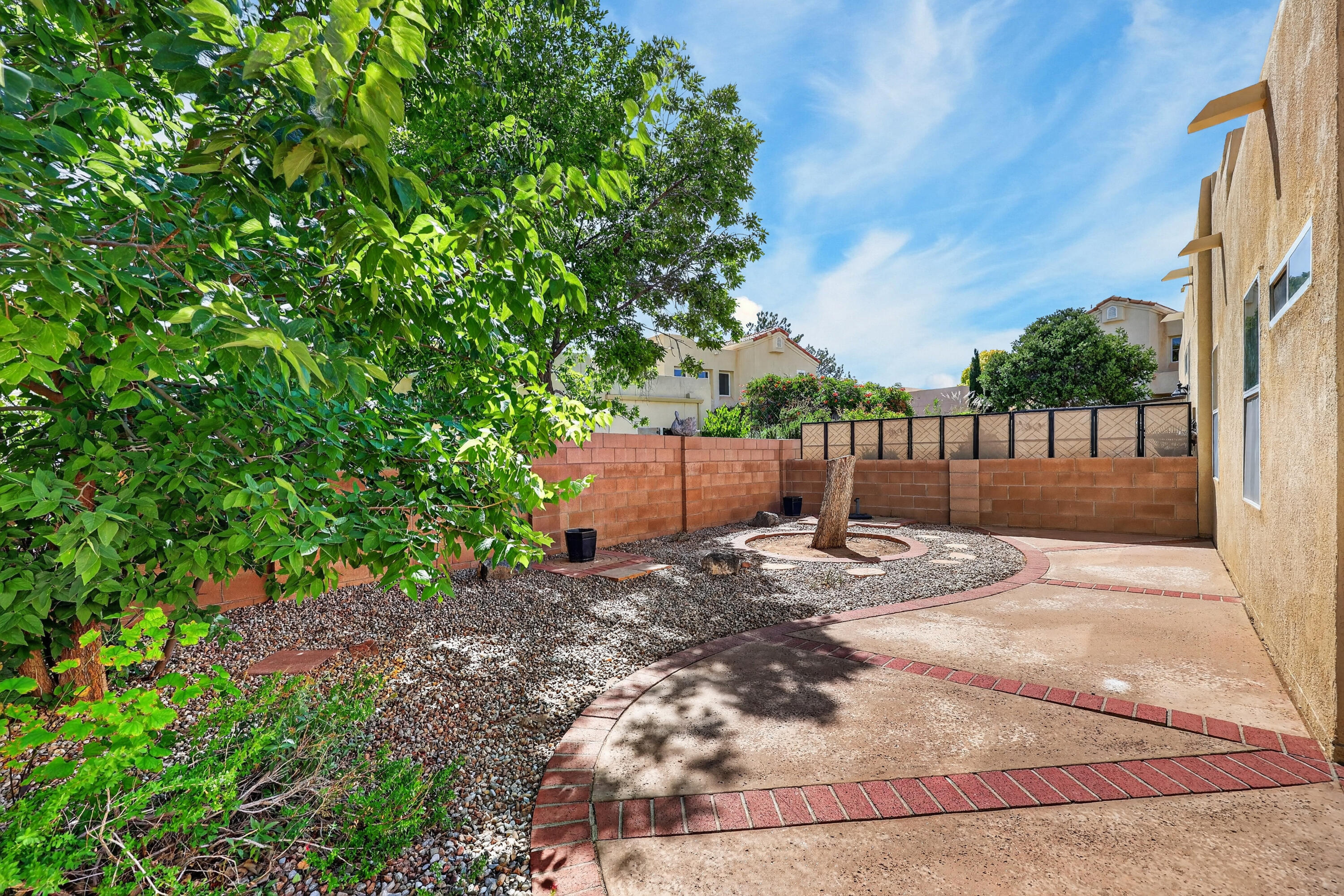 3137 Renaissance Loop SE