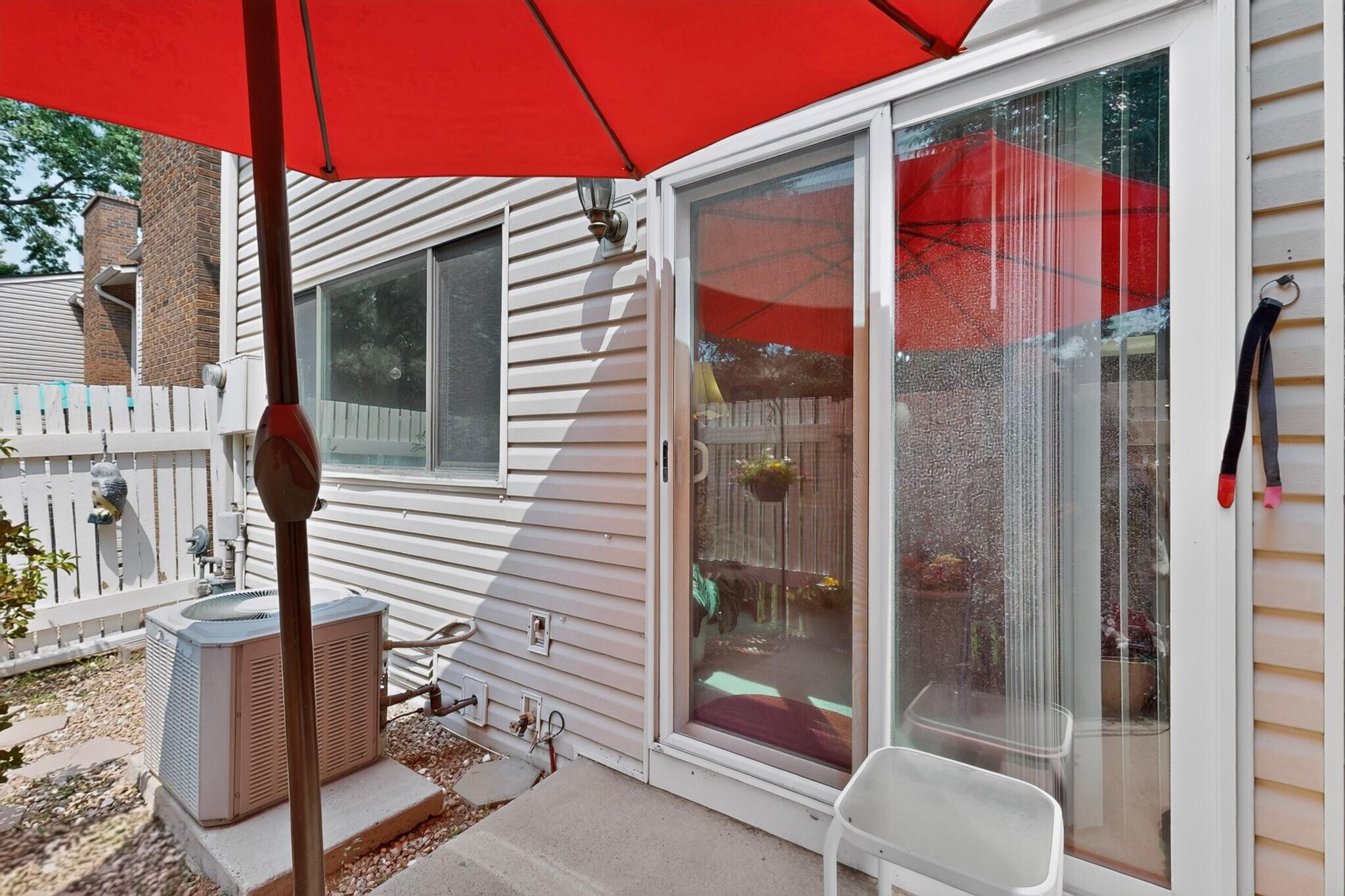 28 Westlake Drive NE