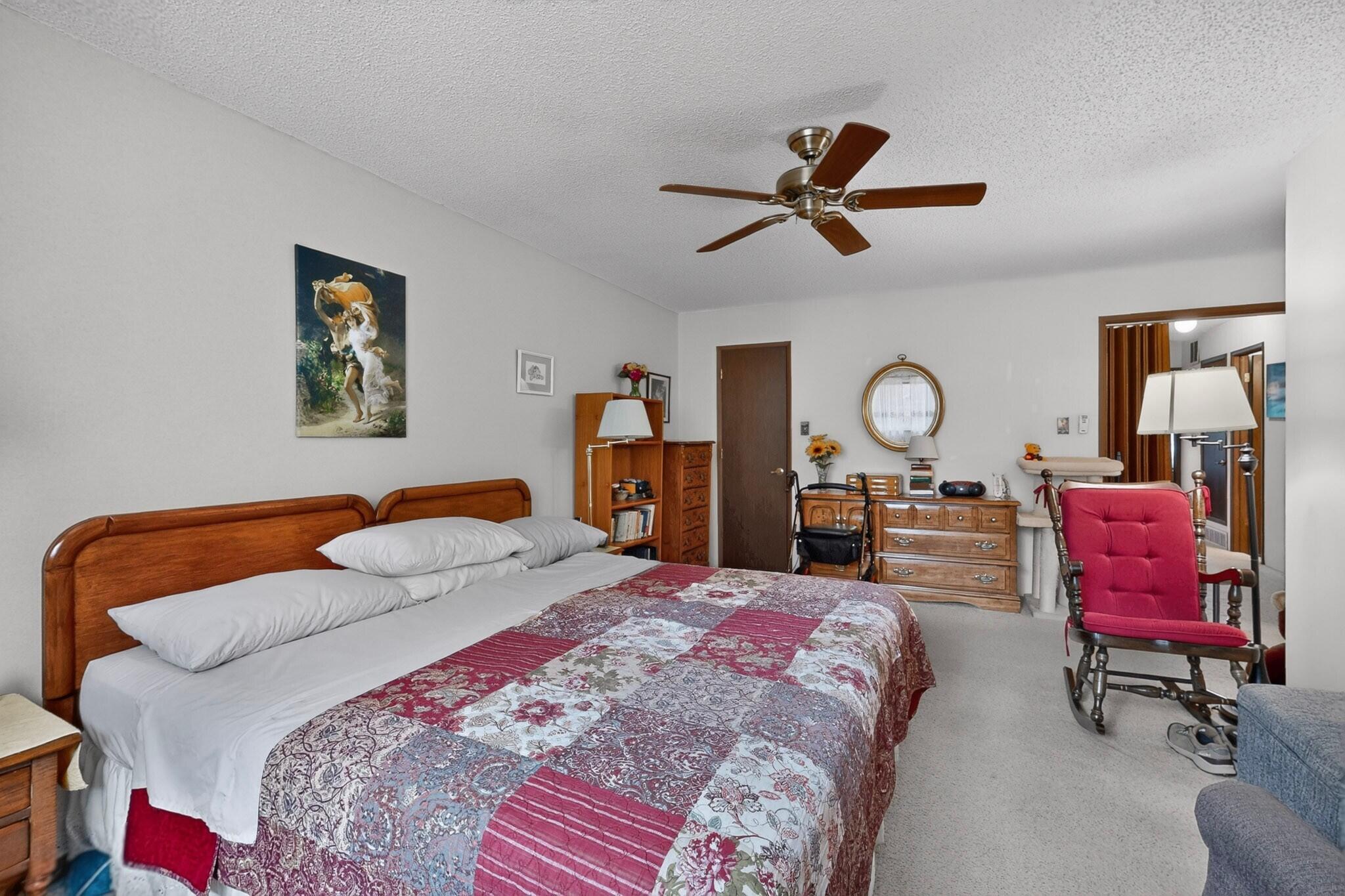 28 Westlake Drive NE