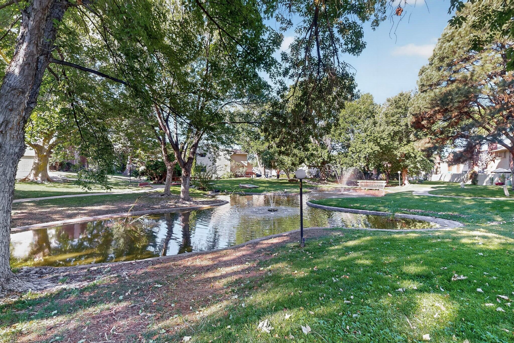 28 Westlake Drive NE