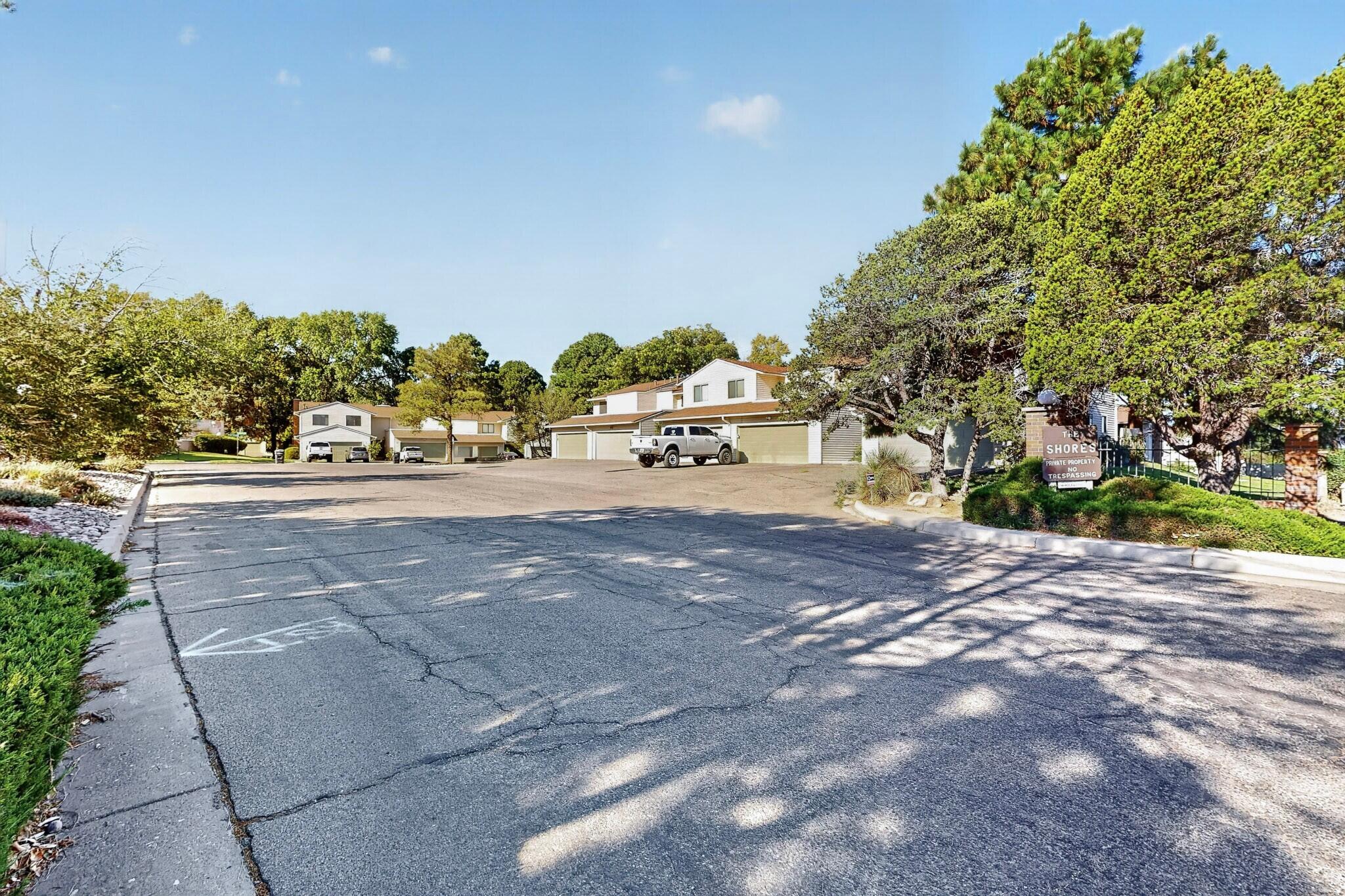 28 Westlake Drive NE