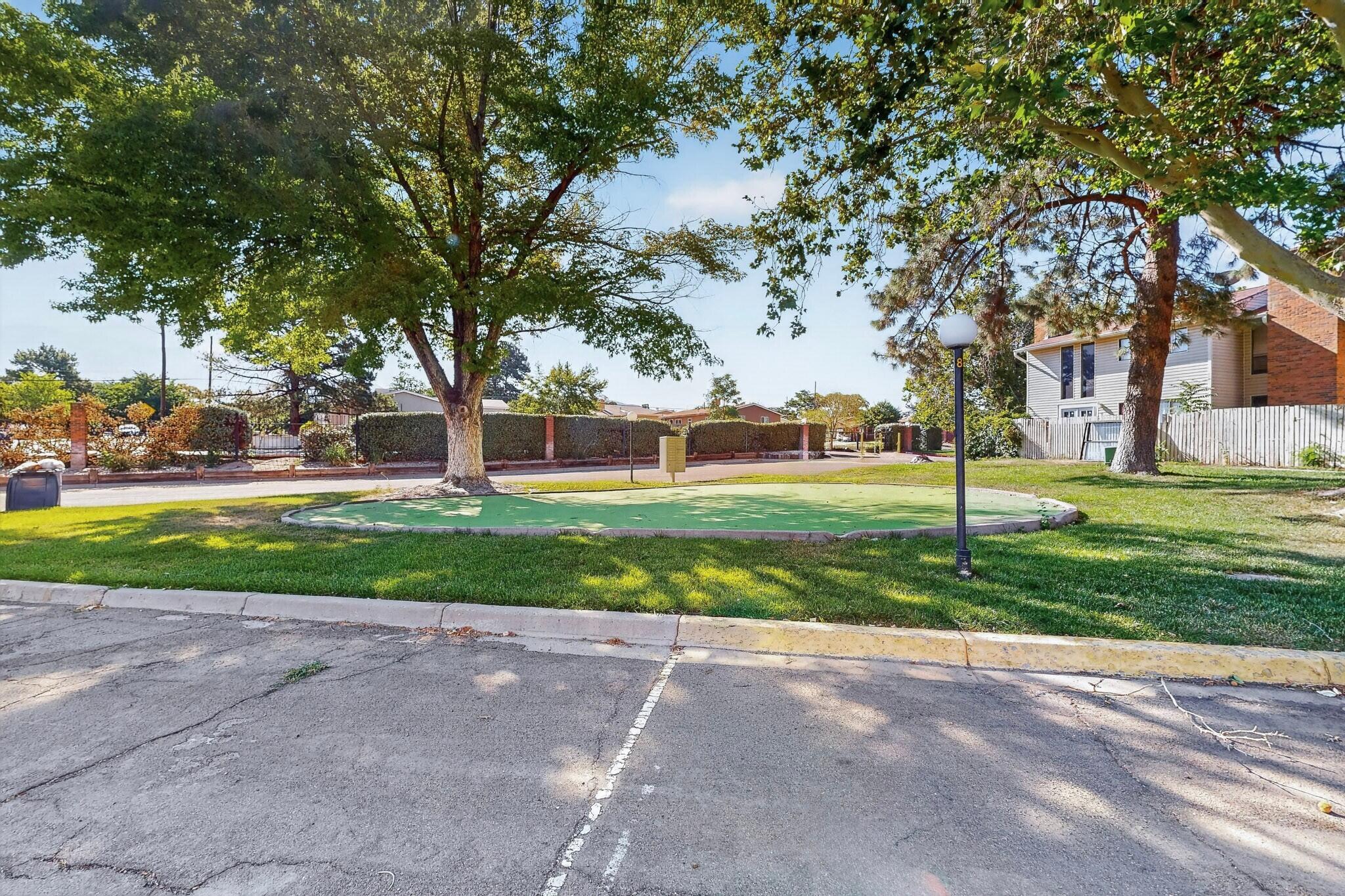 28 Westlake Drive NE