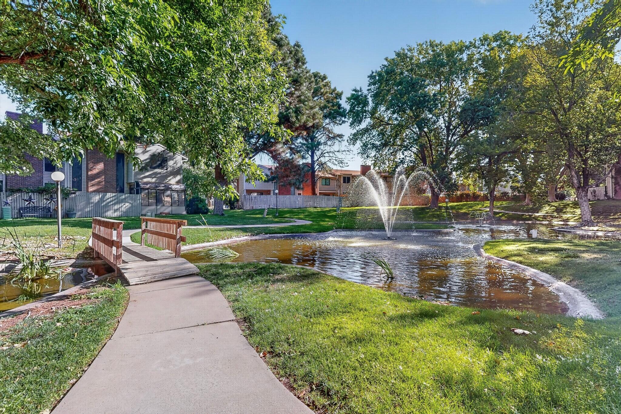 28 Westlake Drive NE