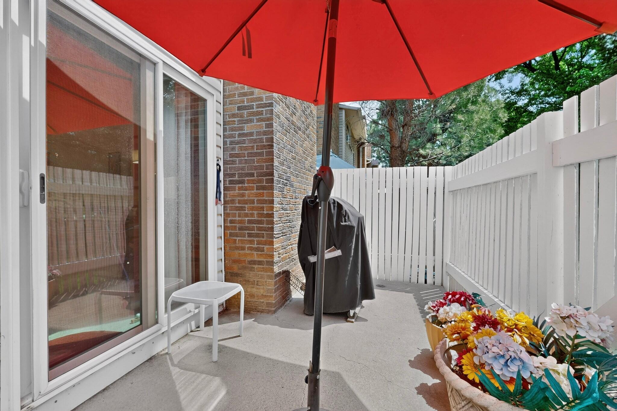28 Westlake Drive NE