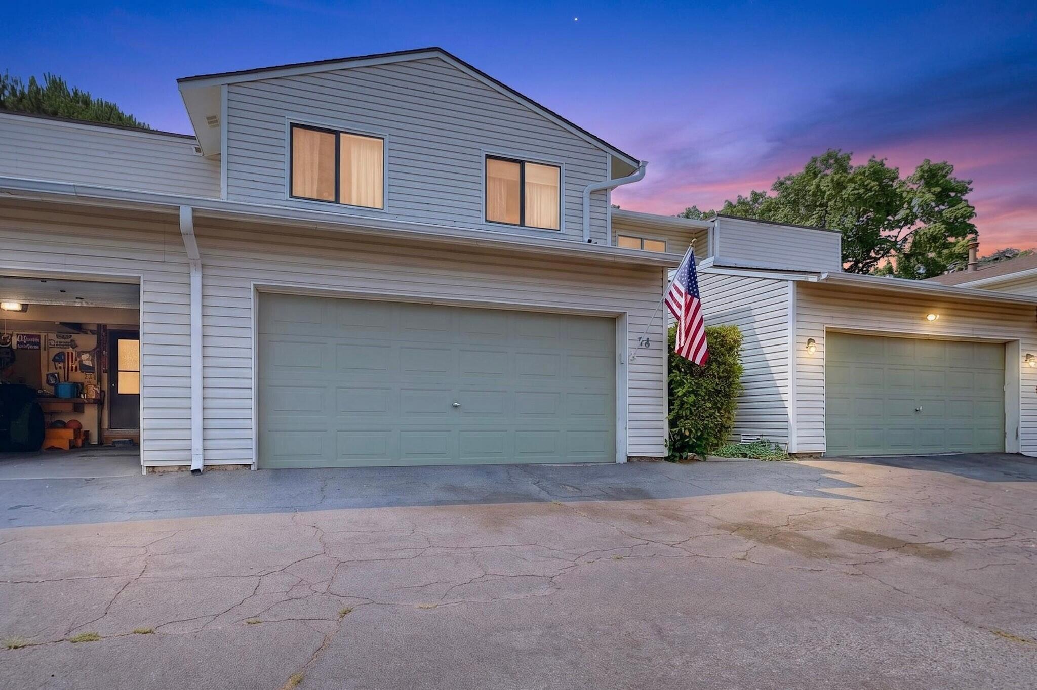 28 Westlake Drive NE