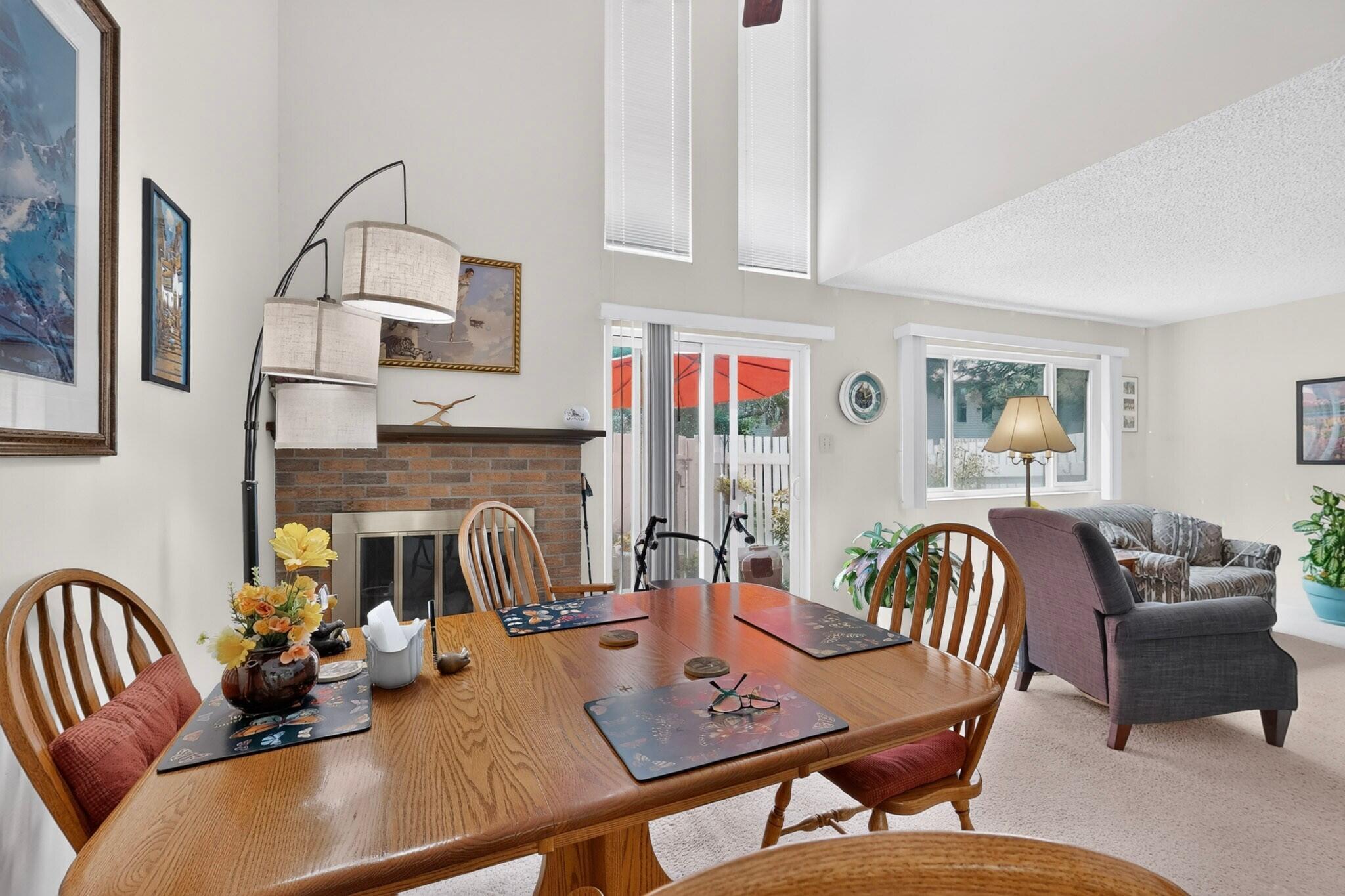 28 Westlake Drive NE