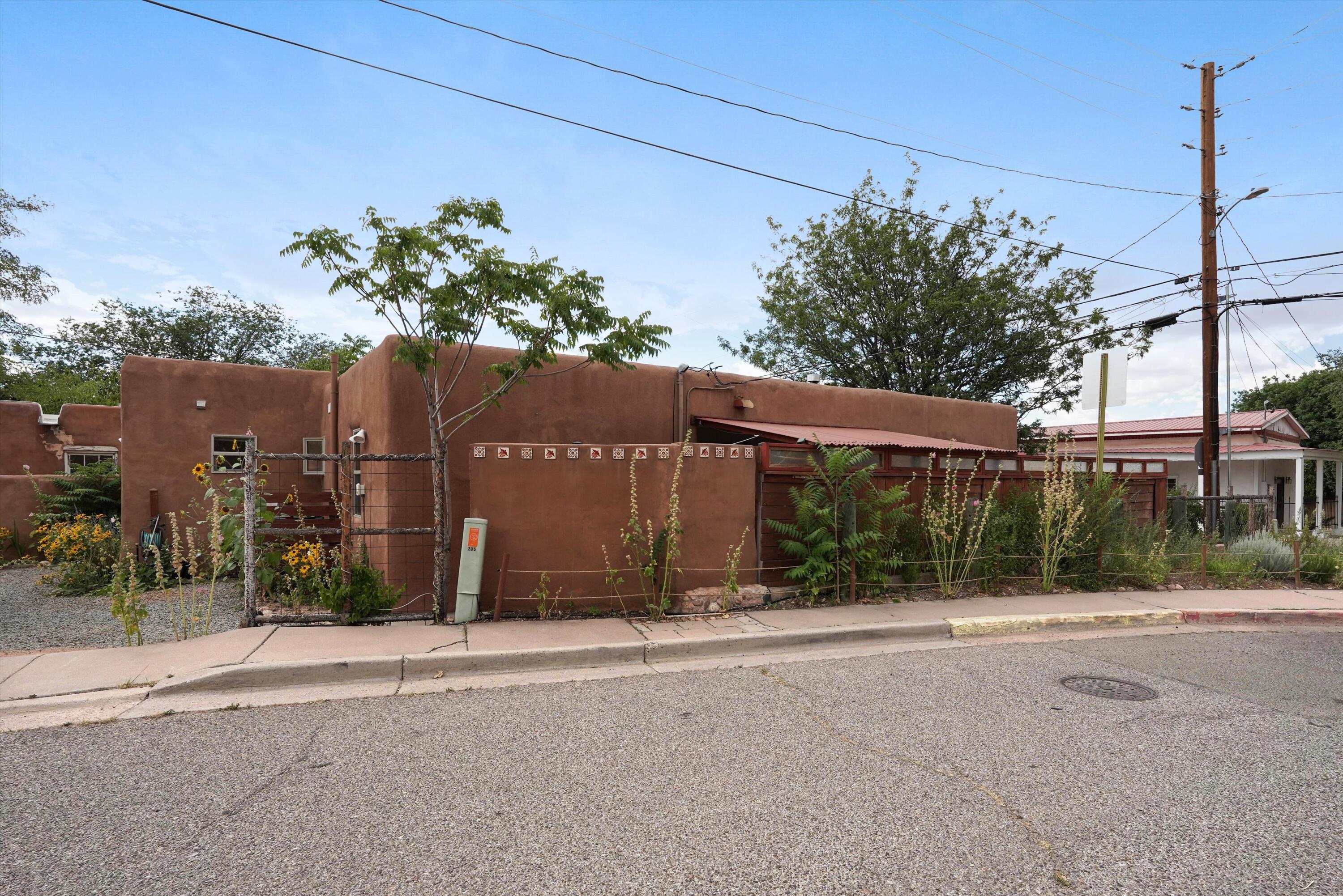 912 Alto Street