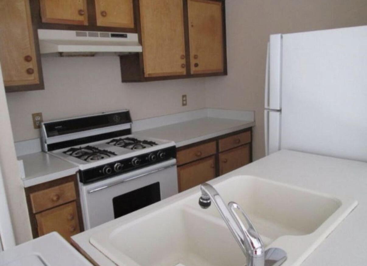 12000 Stilwell Drive NE APT C