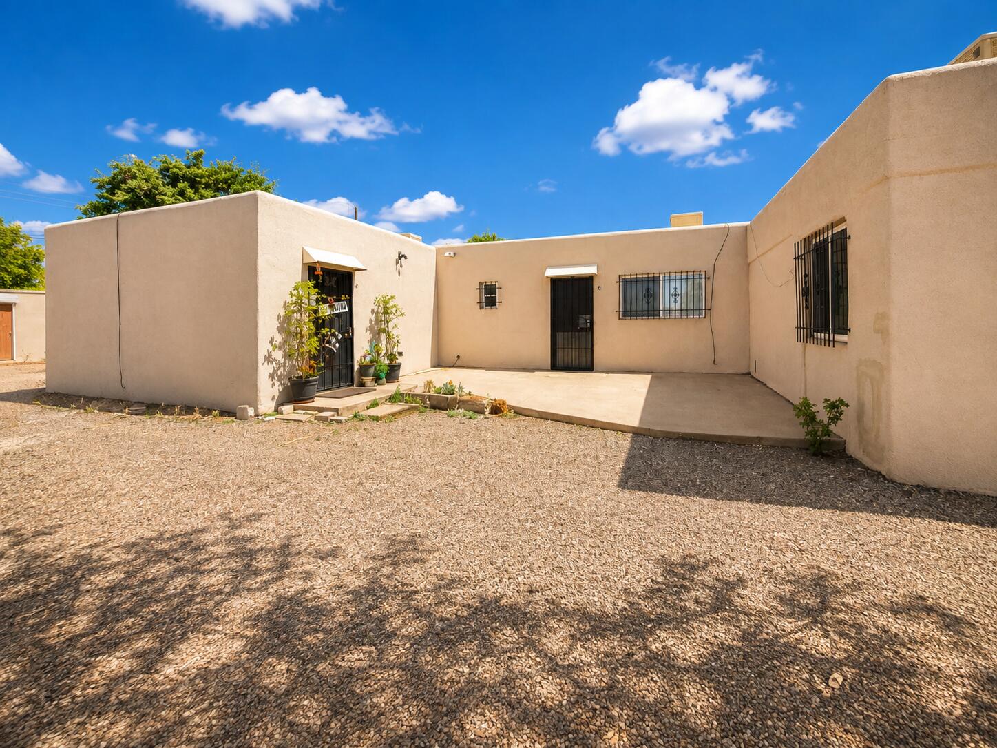 616 & 618 Mesilla Street SE