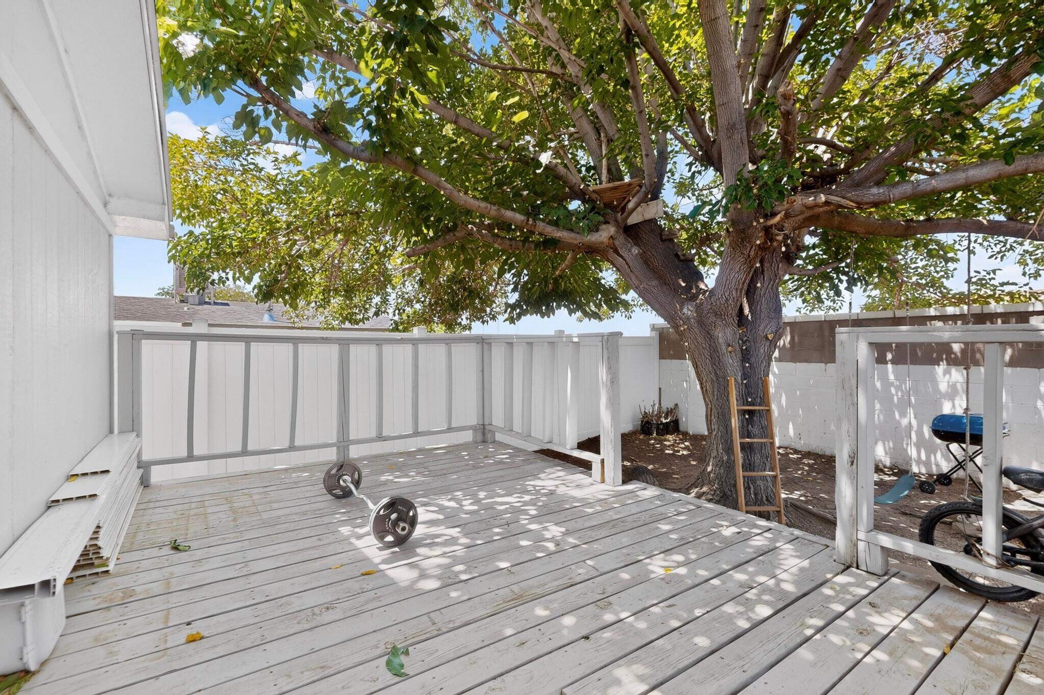 5119 Stream Court NE
