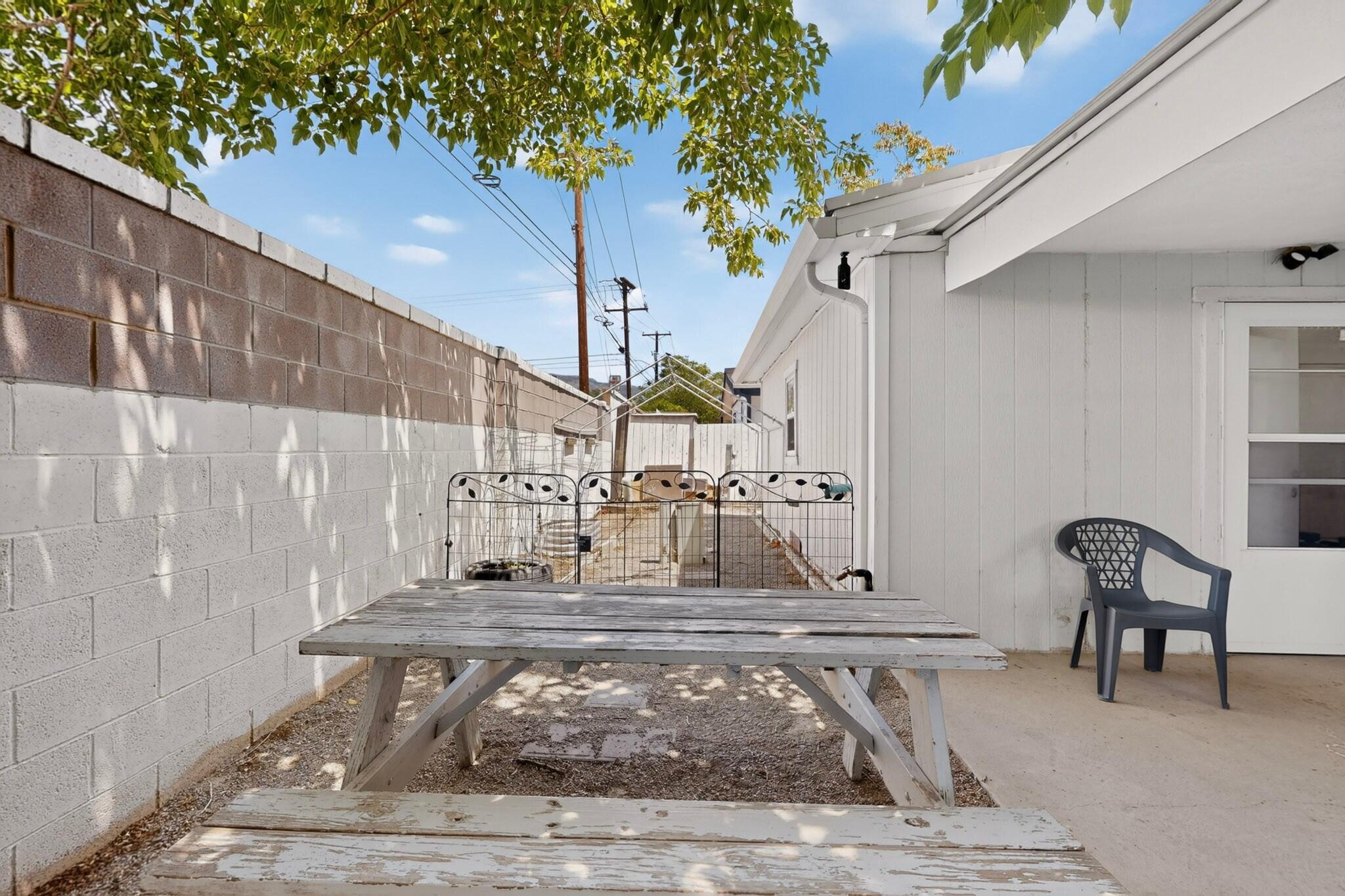 5119 Stream Court NE