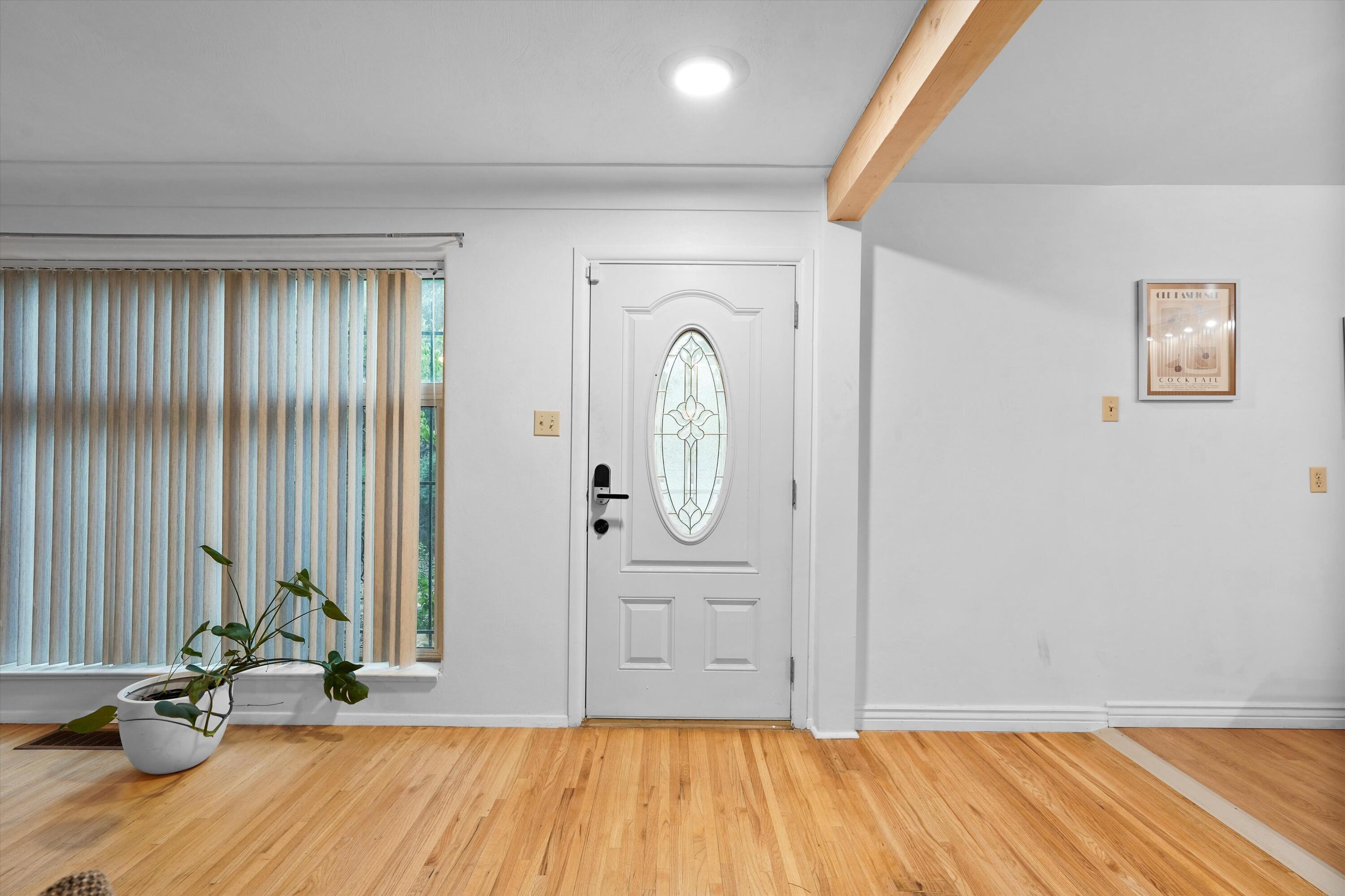 400 Sierra Drive SE