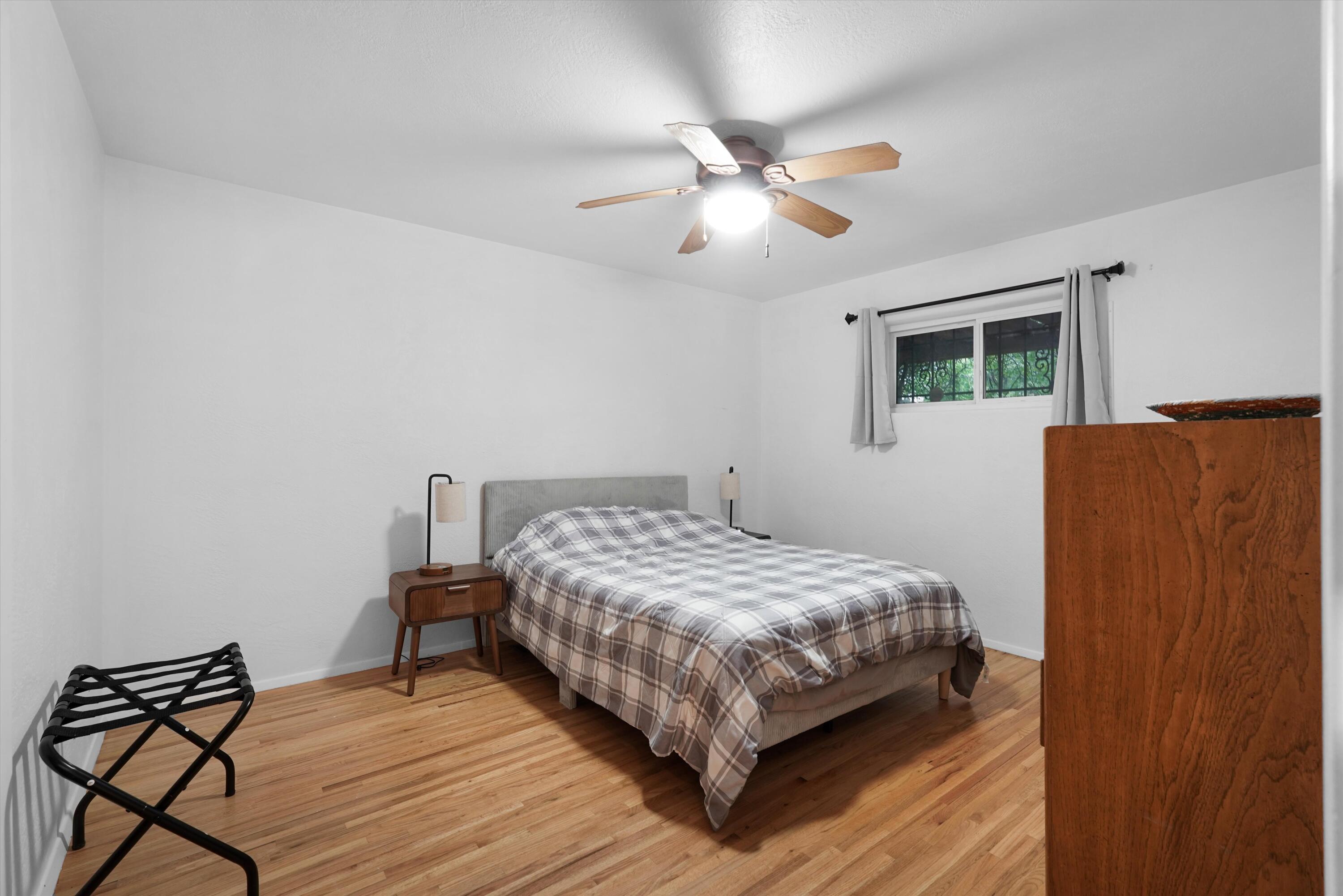 400 Sierra Drive SE