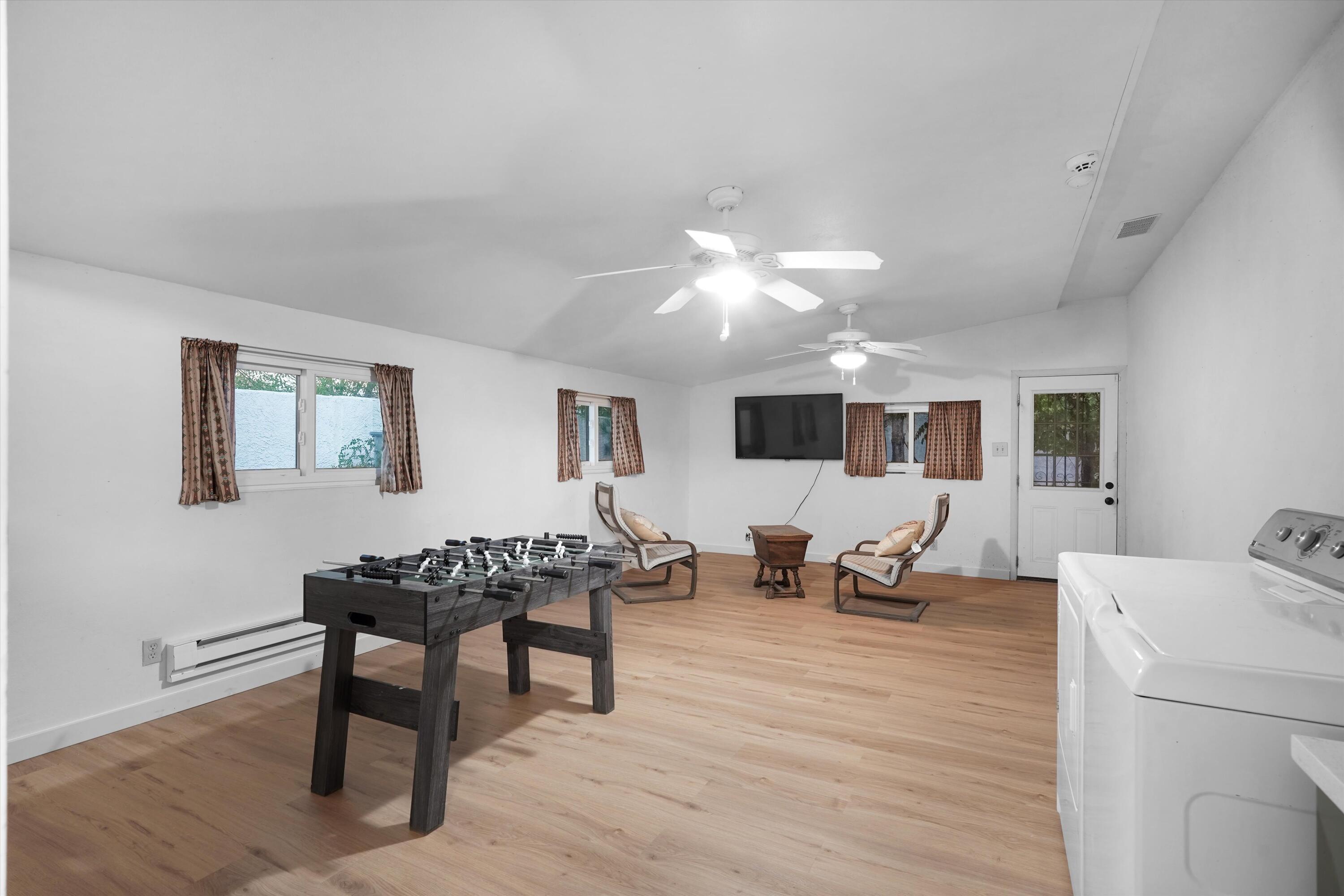 400 Sierra Drive SE