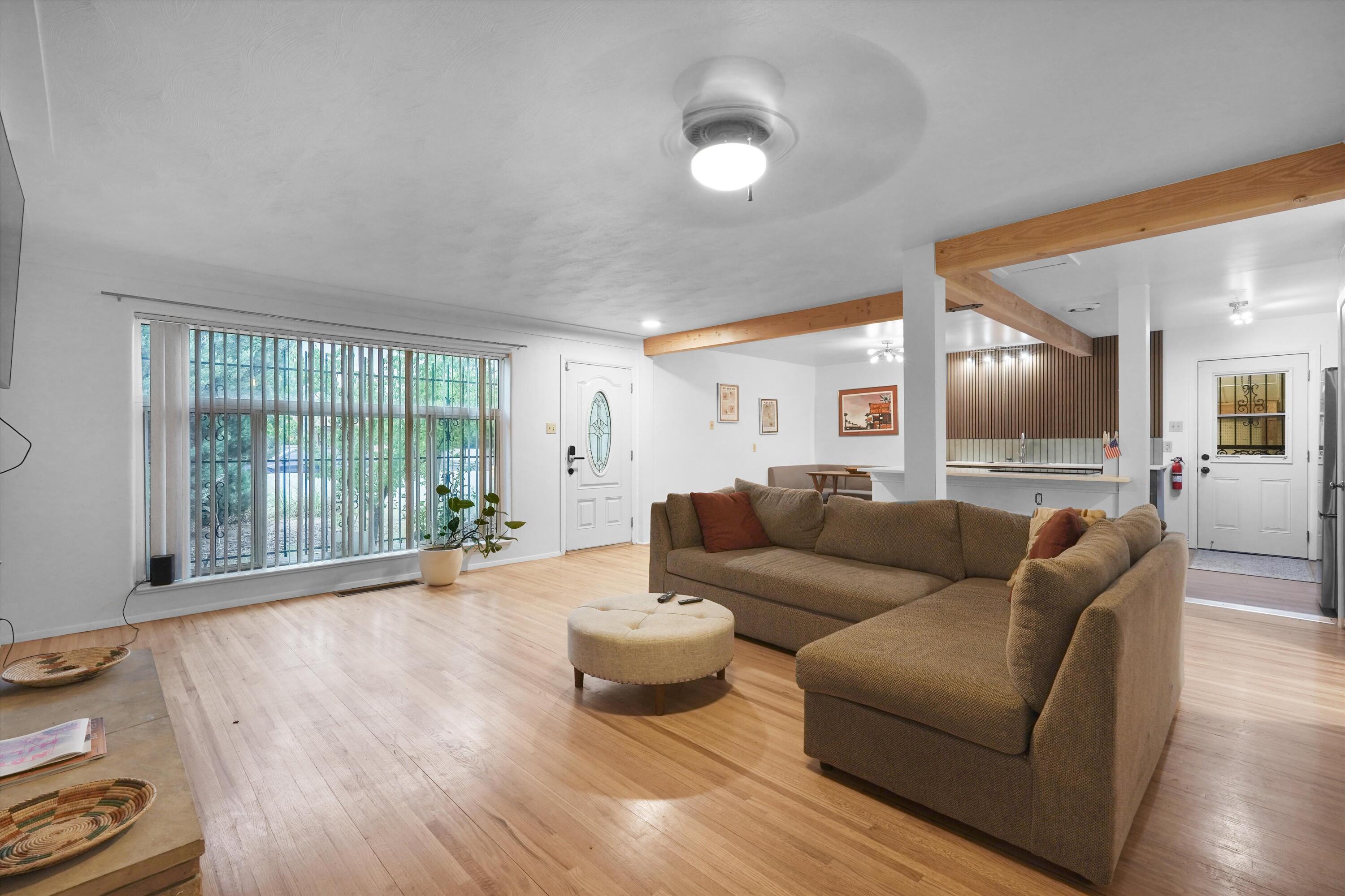 400 Sierra Drive SE