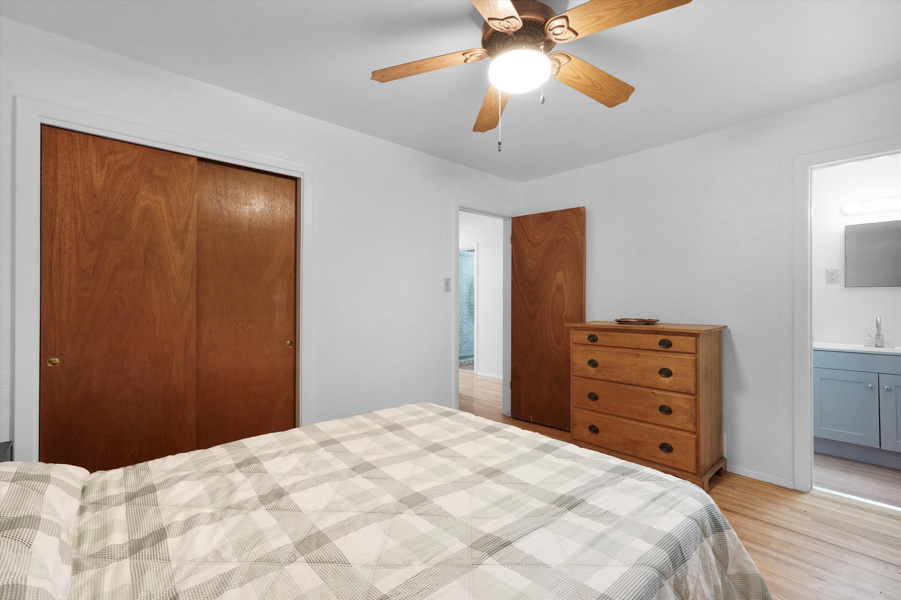 400 Sierra Drive SE