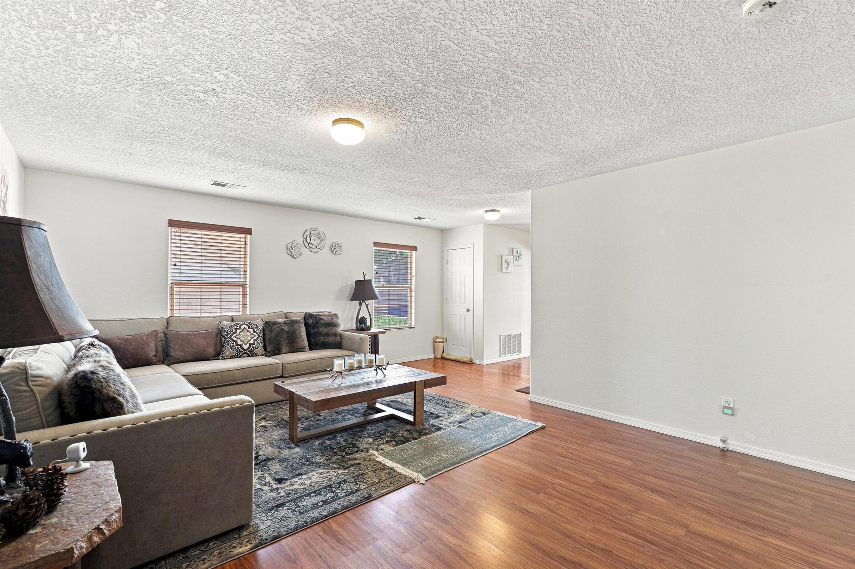 3032 Cochiti Street NE