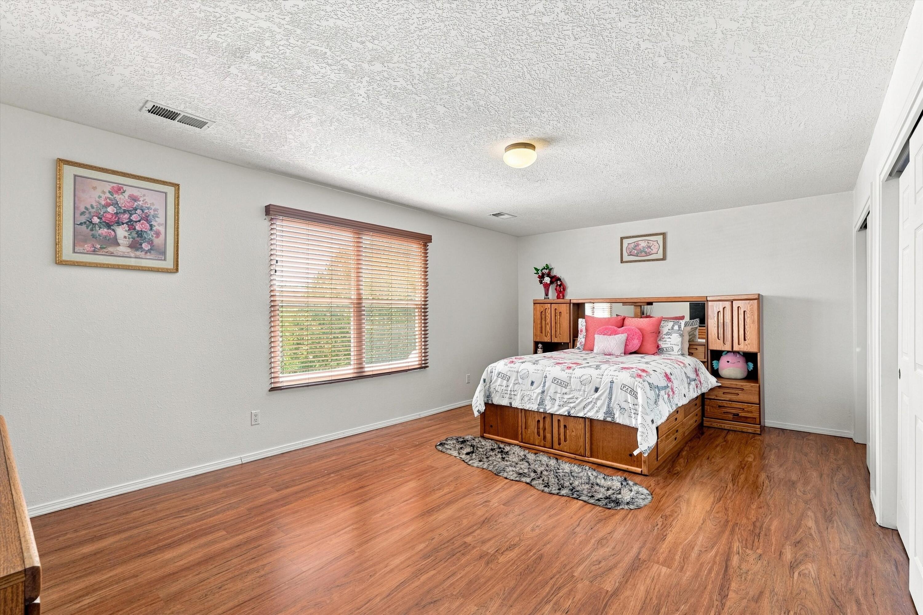 3032 Cochiti Street NE