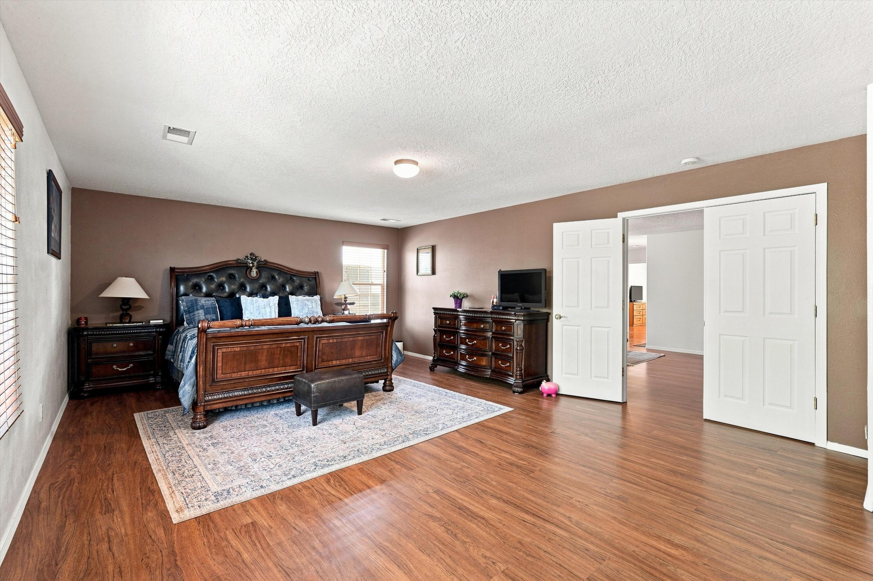 3032 Cochiti Street NE