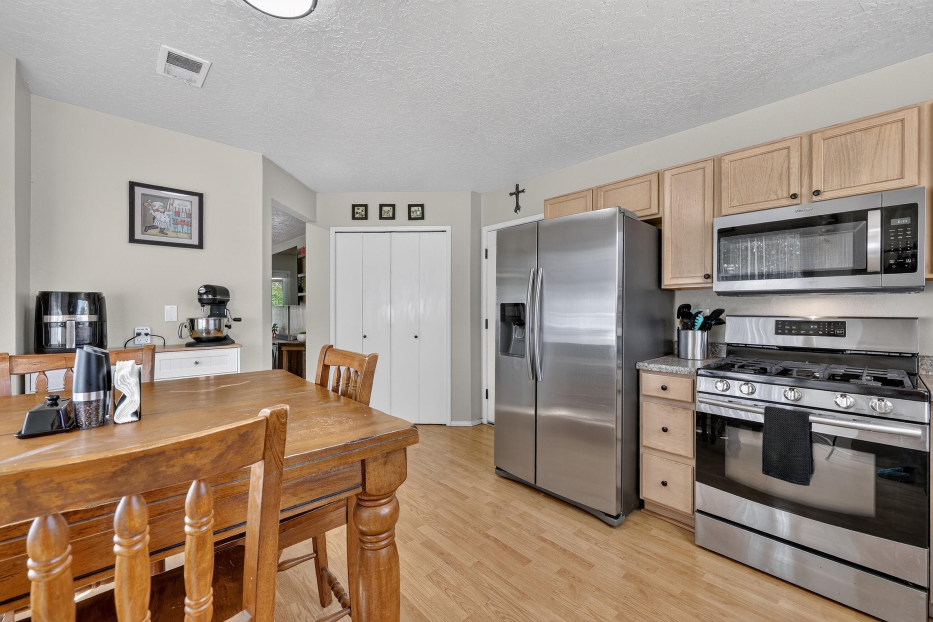 901 Perry Meadows Drive NE