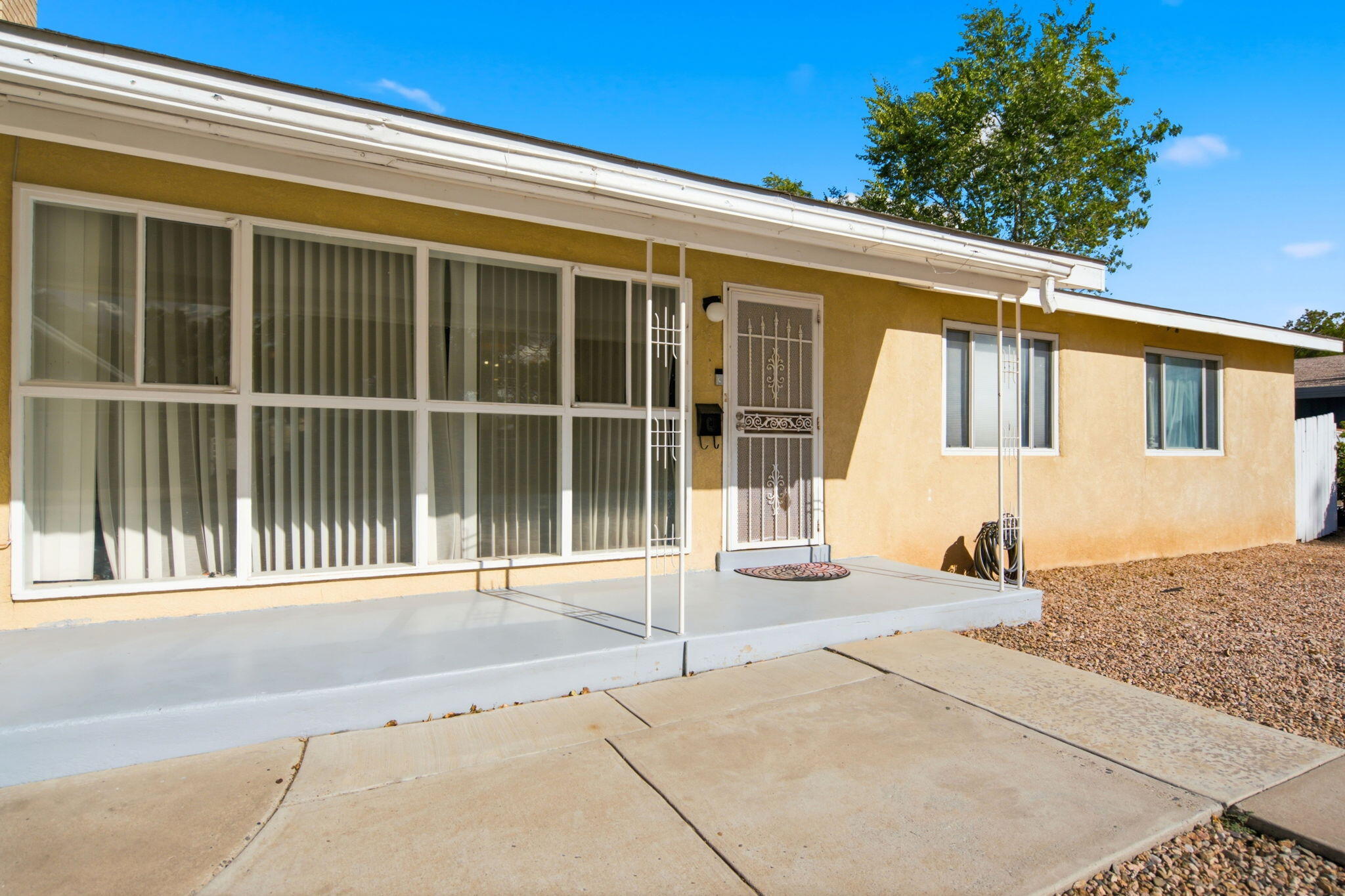 2812 Cardenas Drive NE