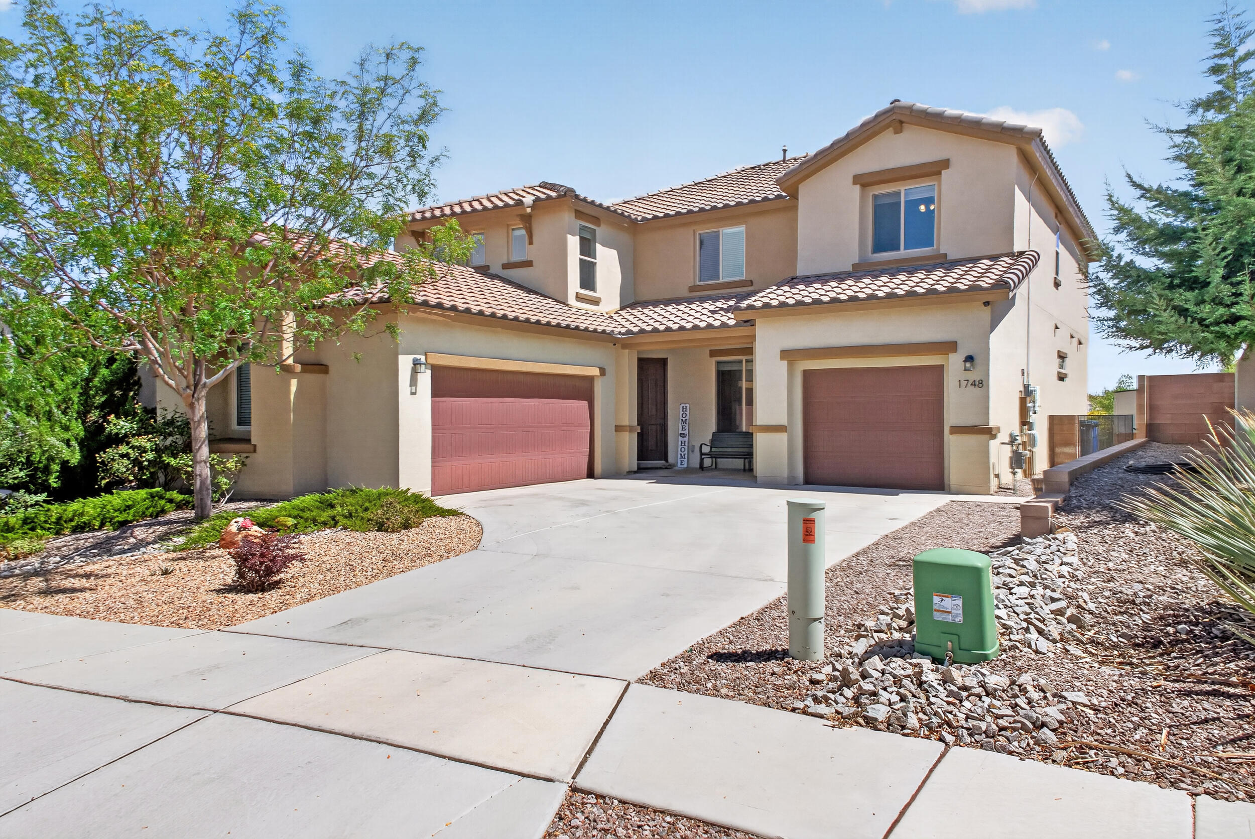 1748 Cooke Canyon Drive NW