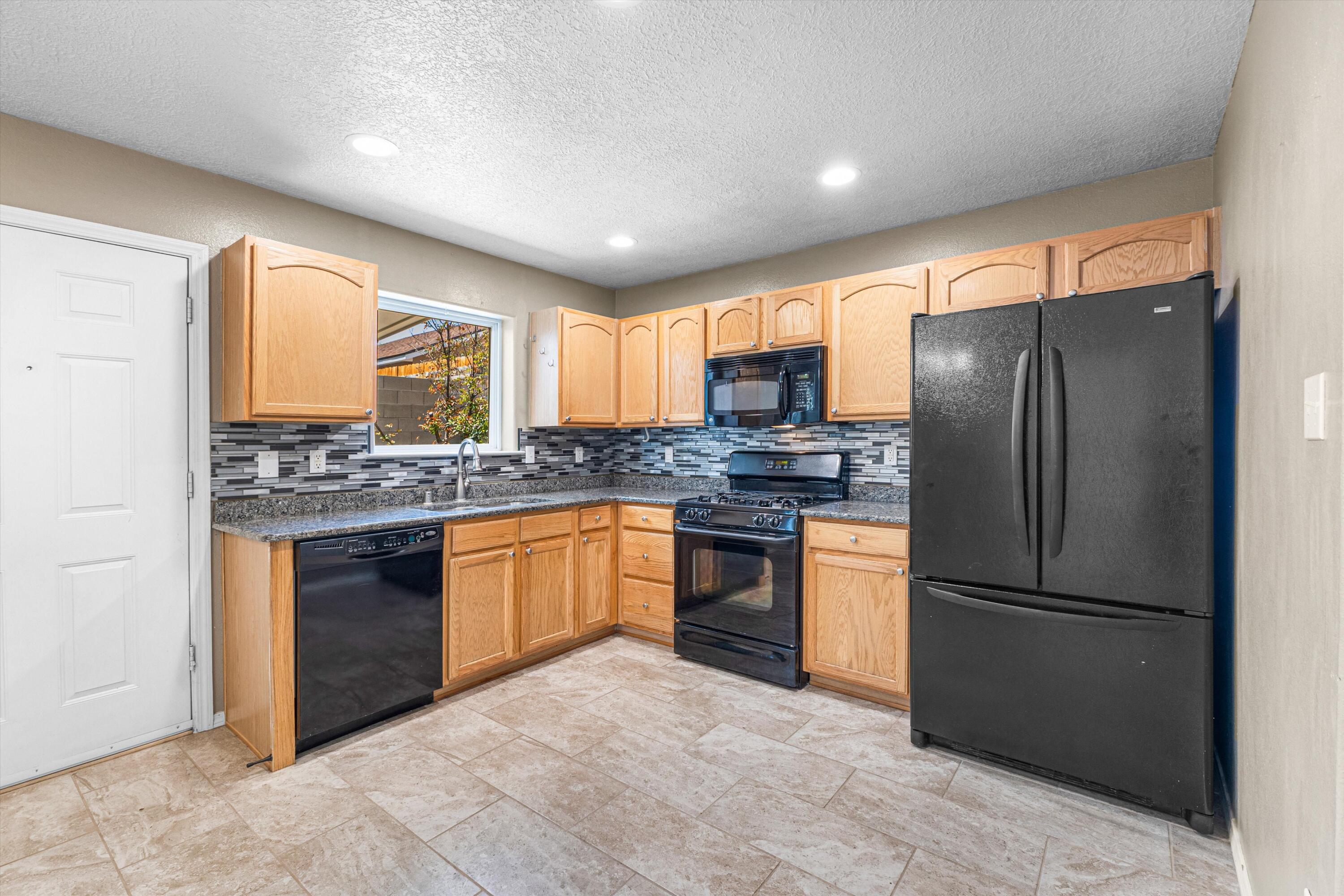 5752 Pinon Flats Road NW