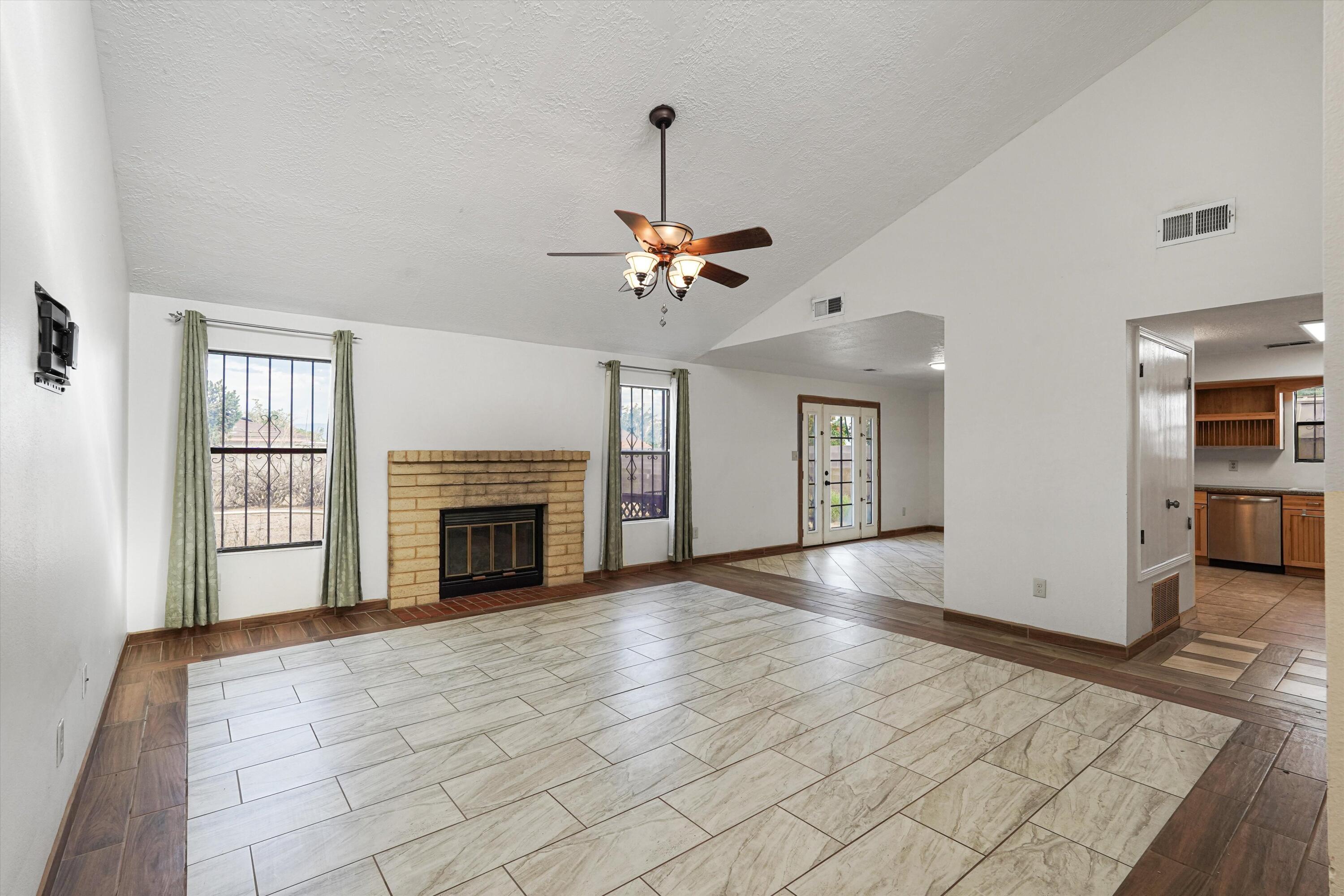 868 Campfire Road SE