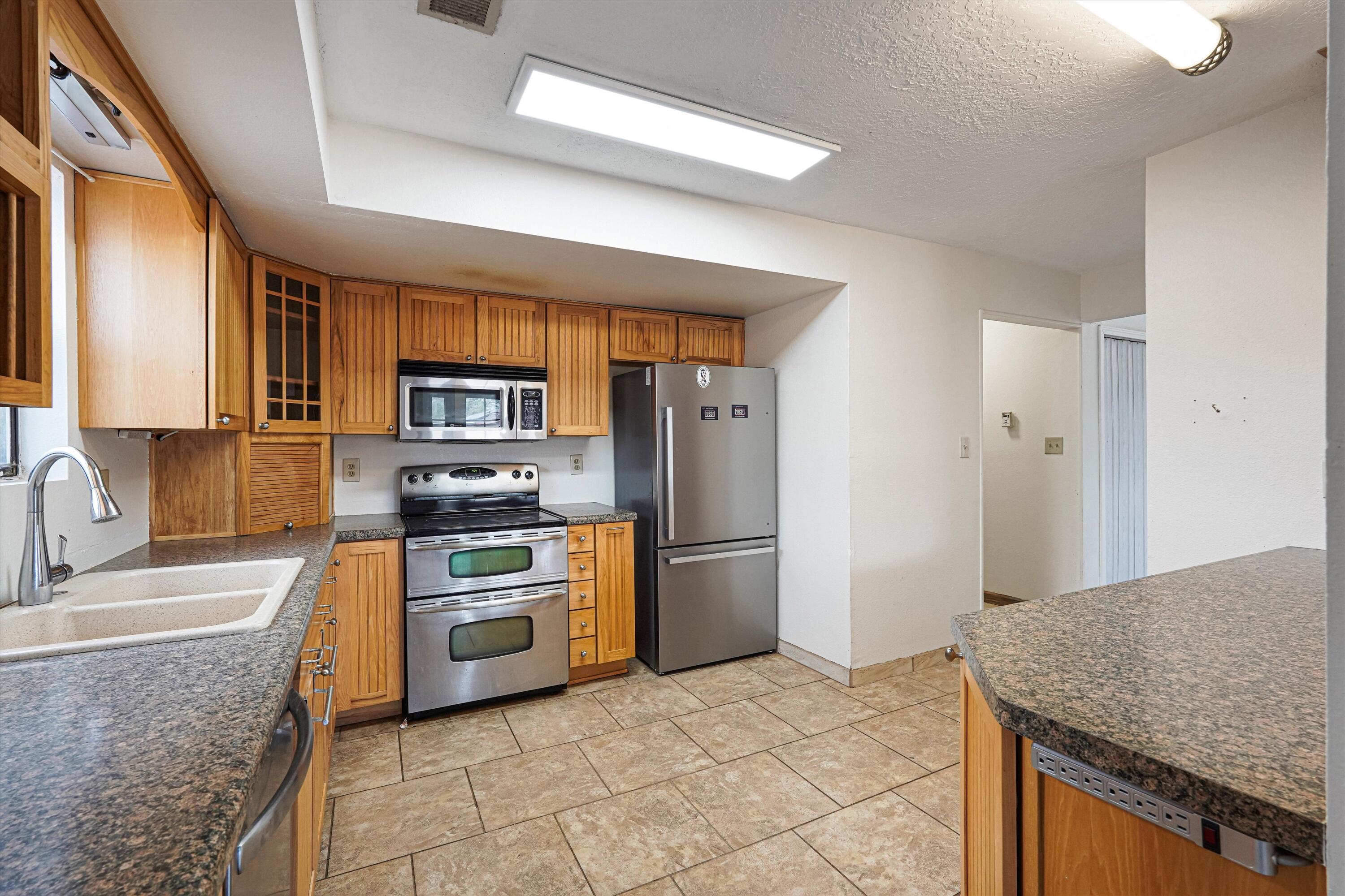 868 Campfire Road SE