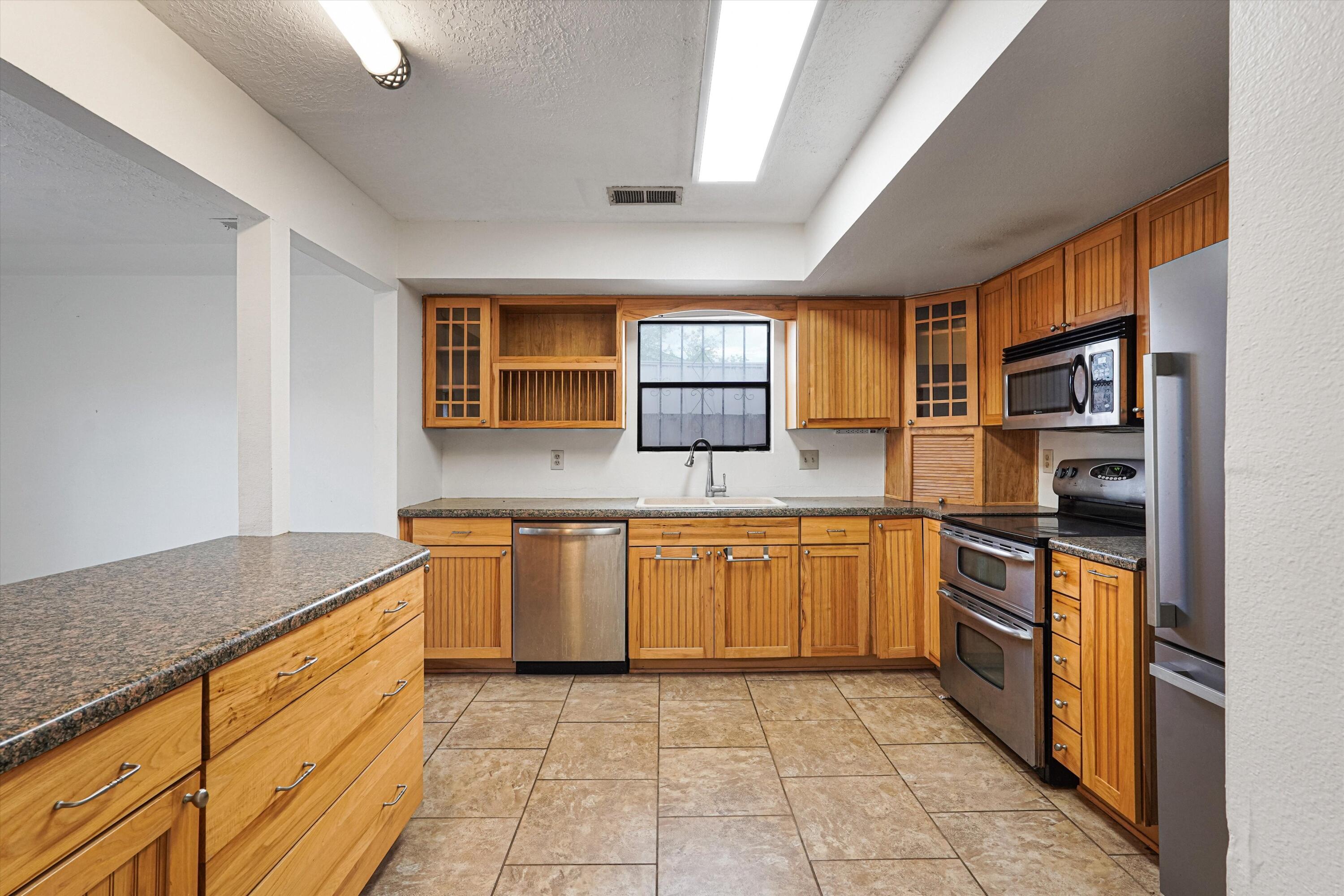 868 Campfire Road SE