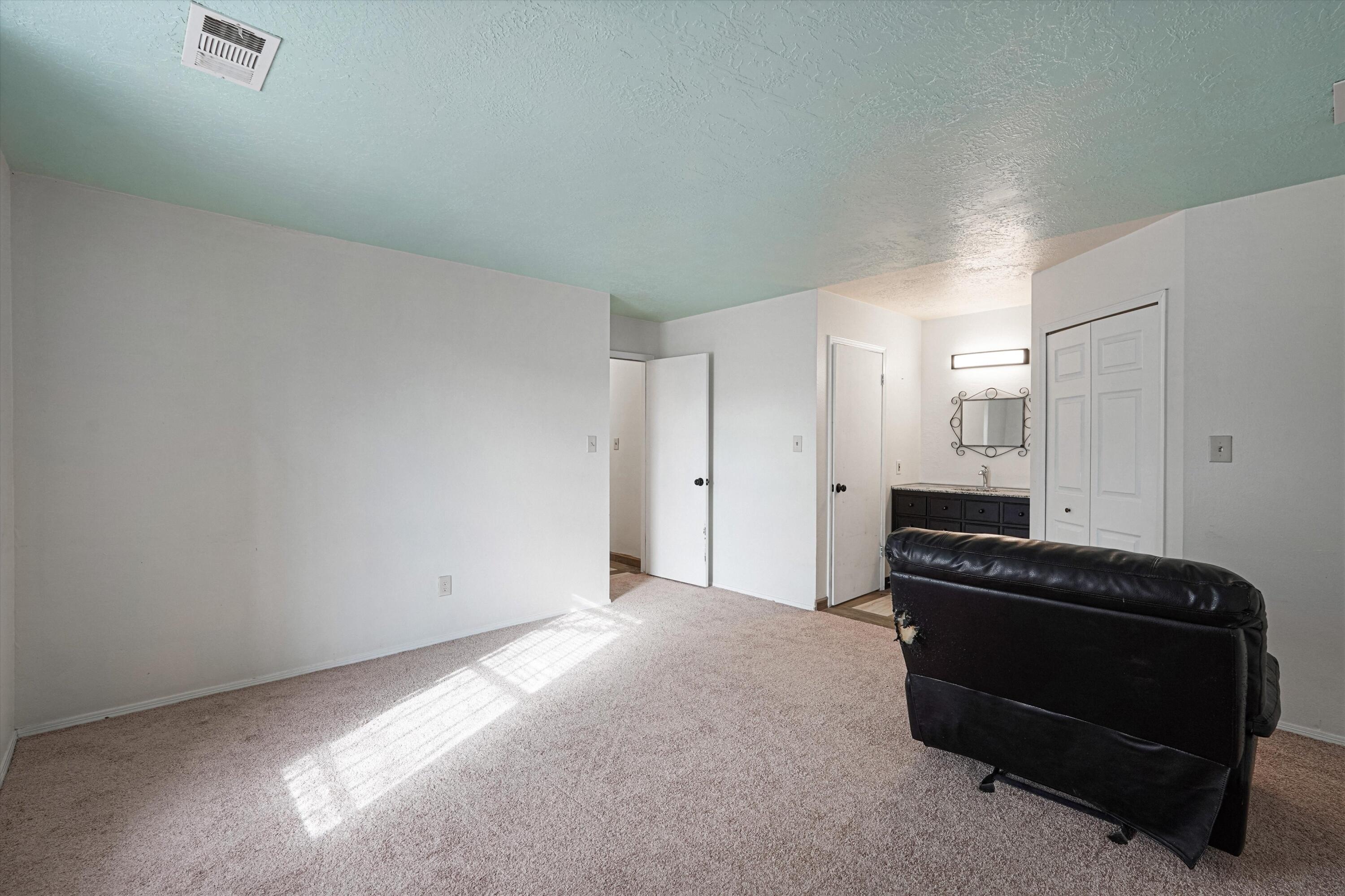 868 Campfire Road SE