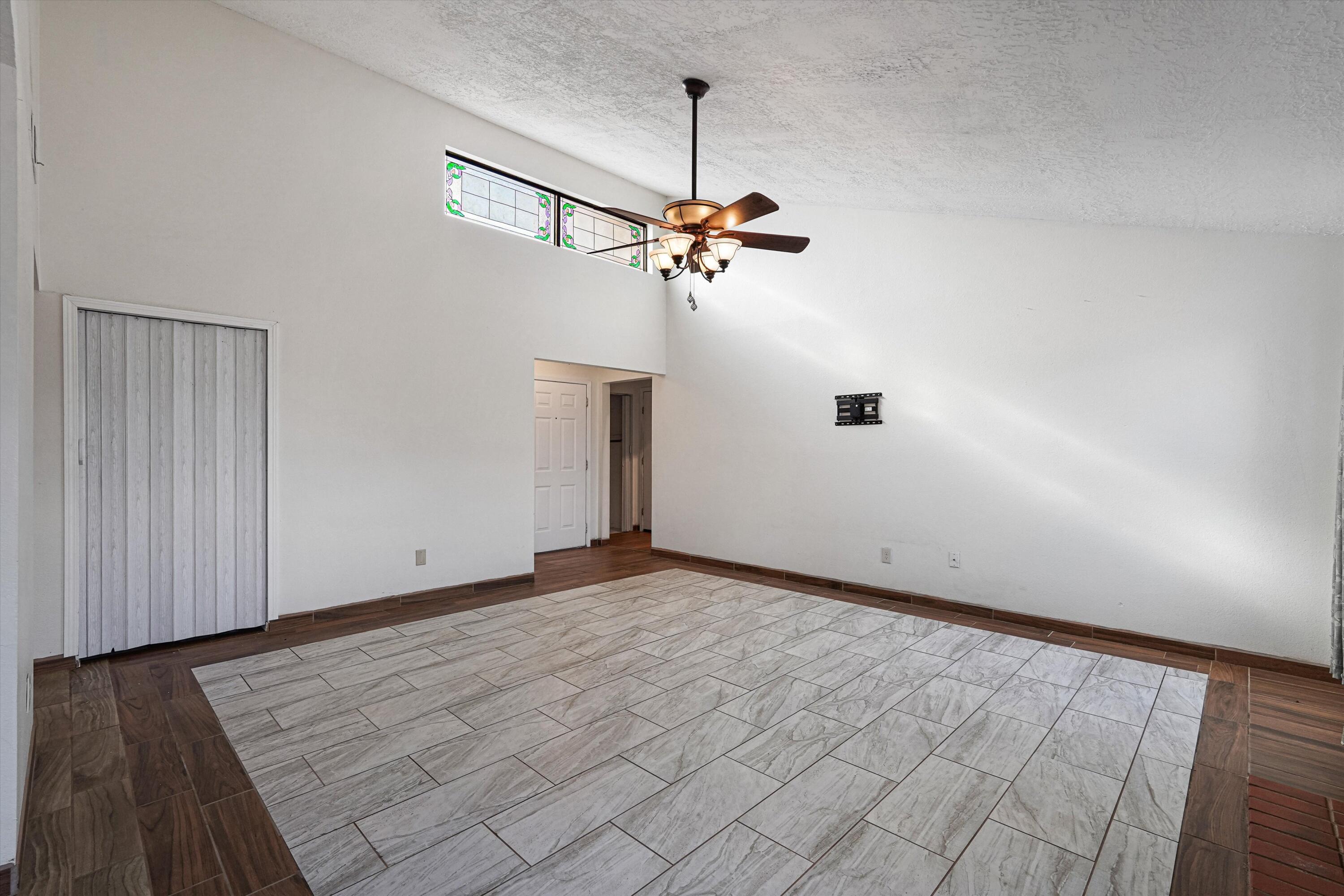 868 Campfire Road SE