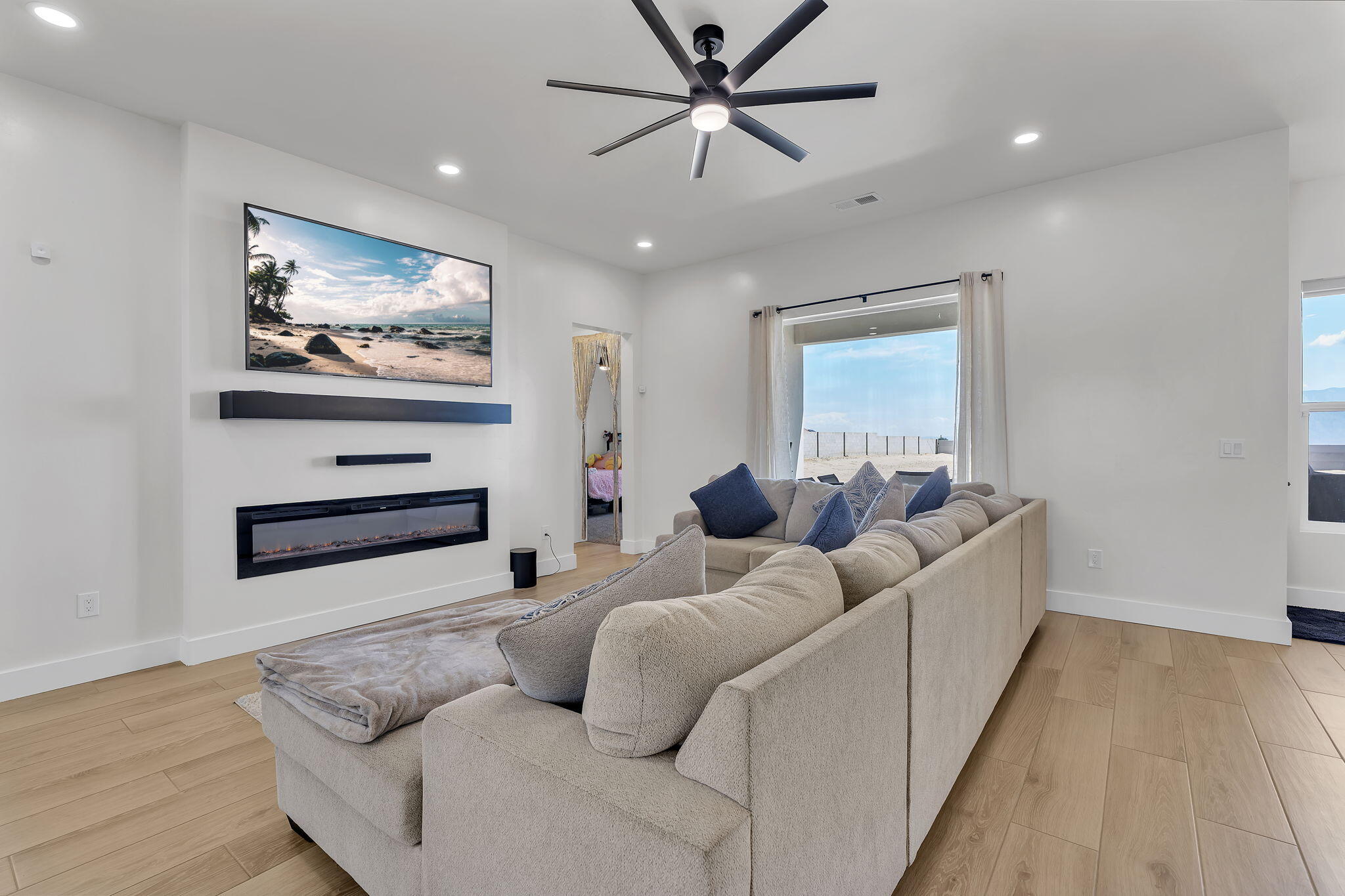 324 2nd Street NE