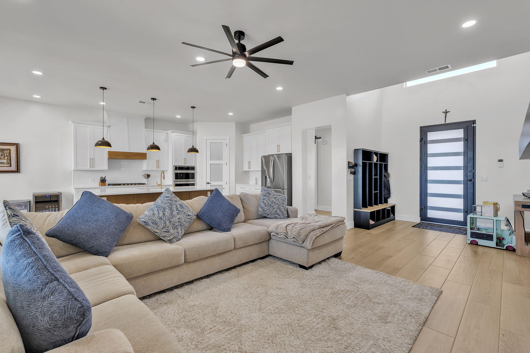 324 2nd Street NE