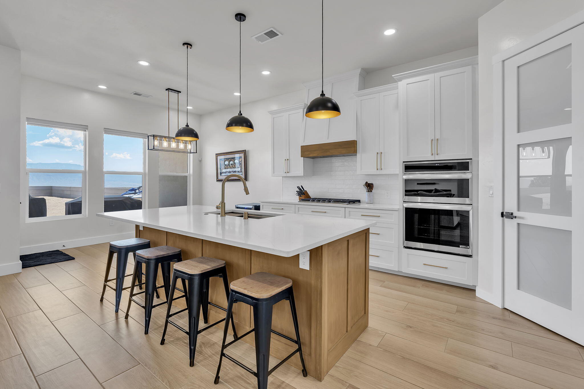 324 2nd Street NE