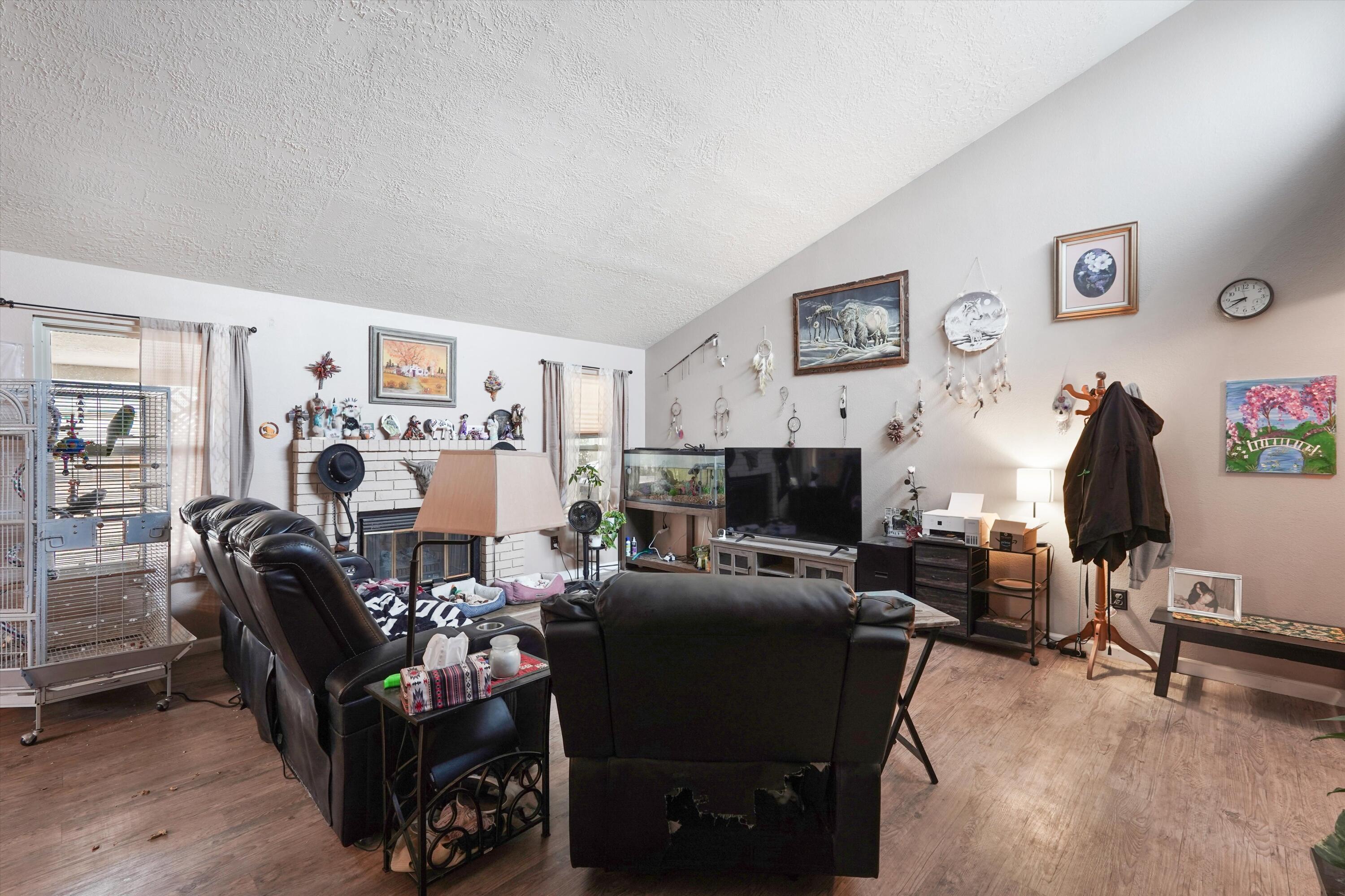 451 Stallion Road SE