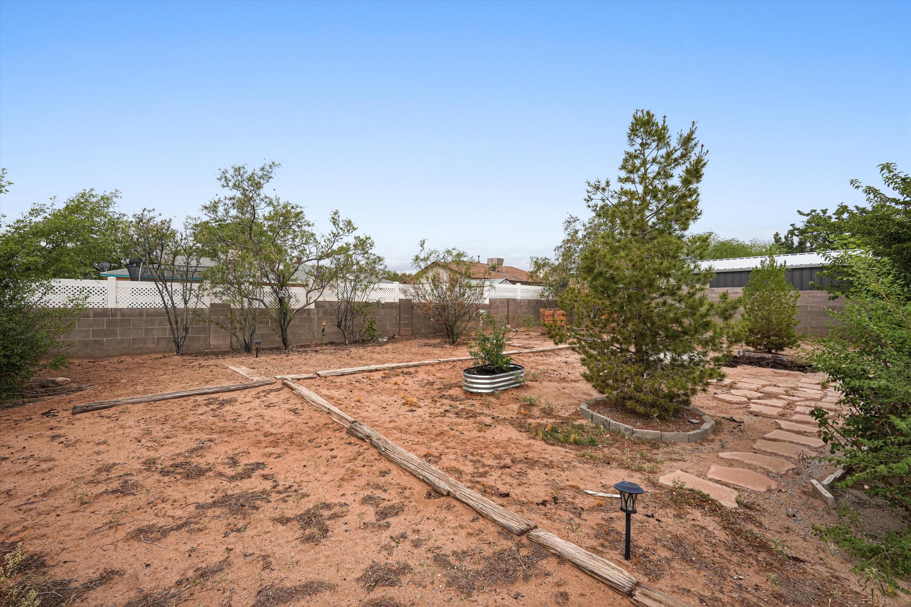 451 Stallion Road SE
