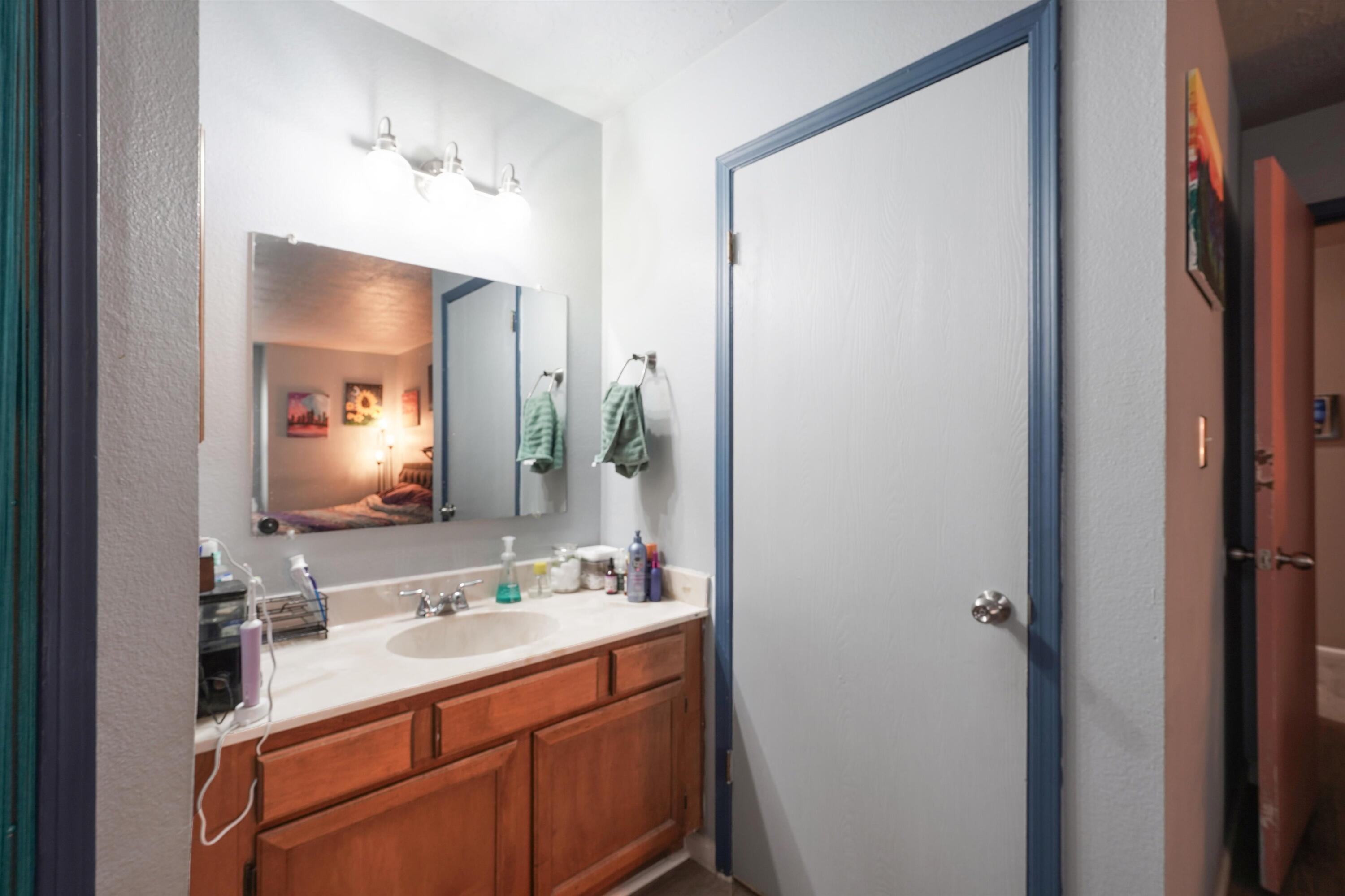 451 Stallion Road SE