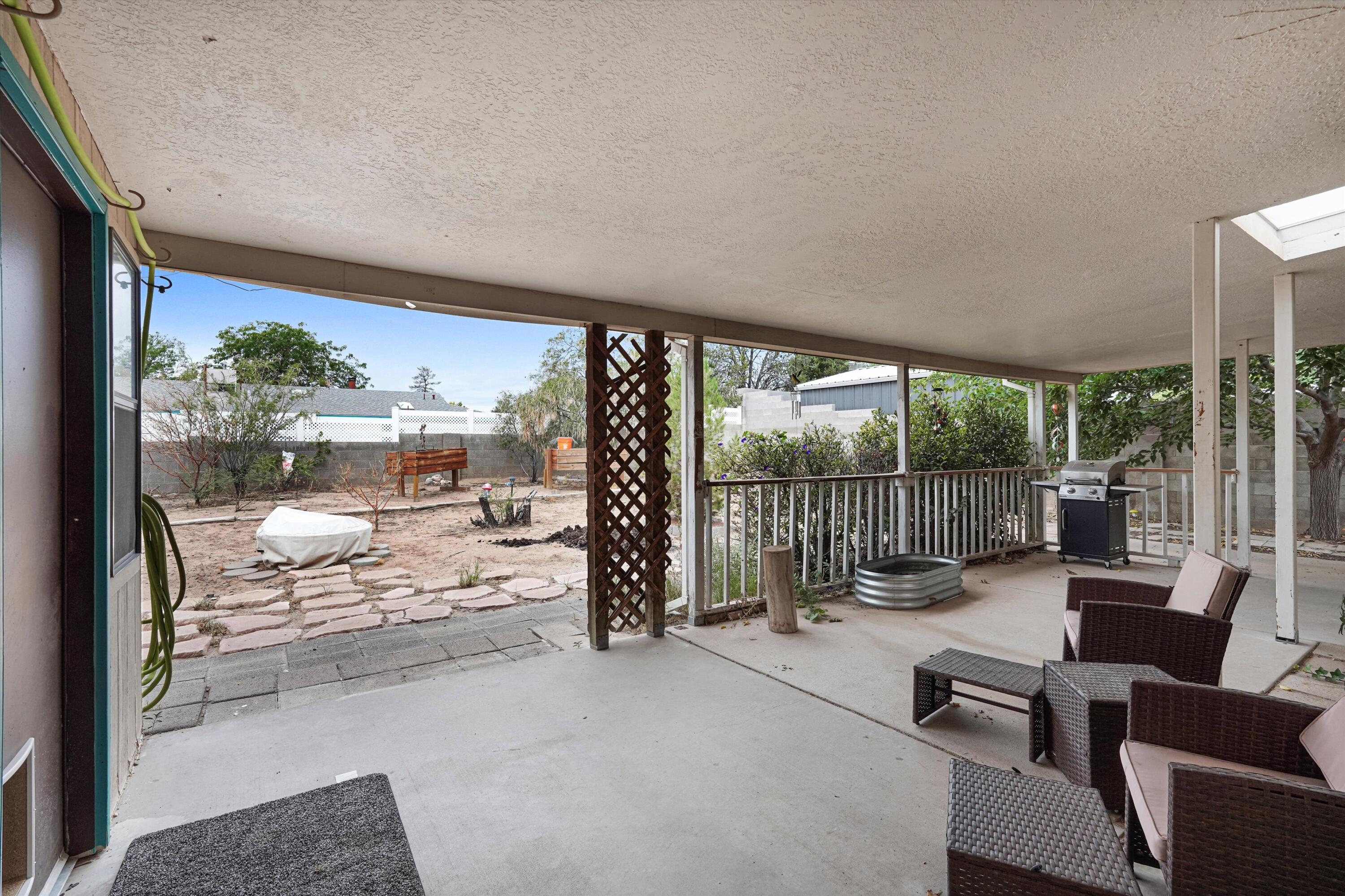 451 Stallion Road SE