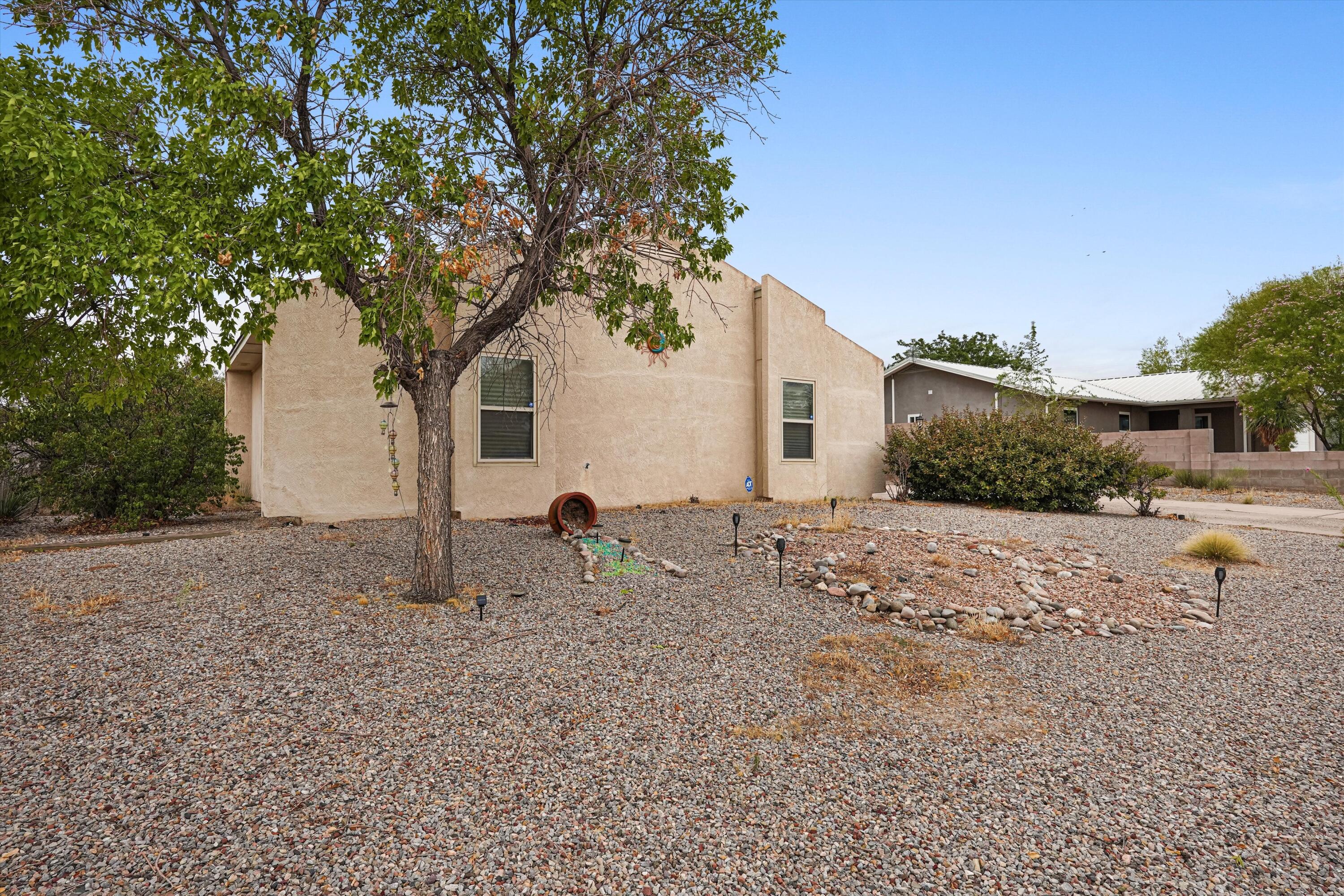 451 Stallion Road SE