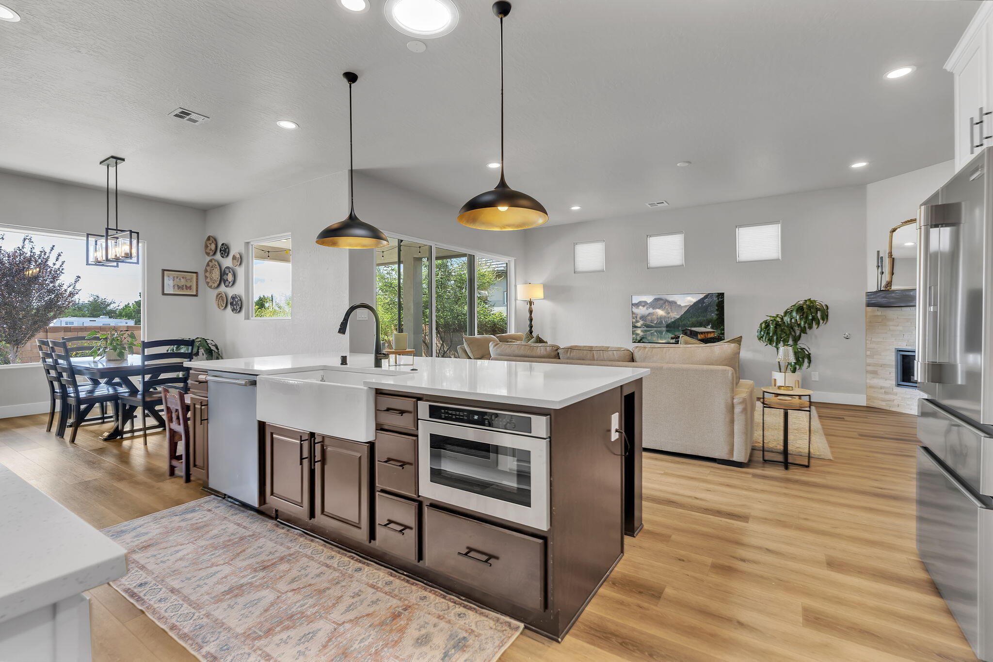 7712 Majesty Court NW