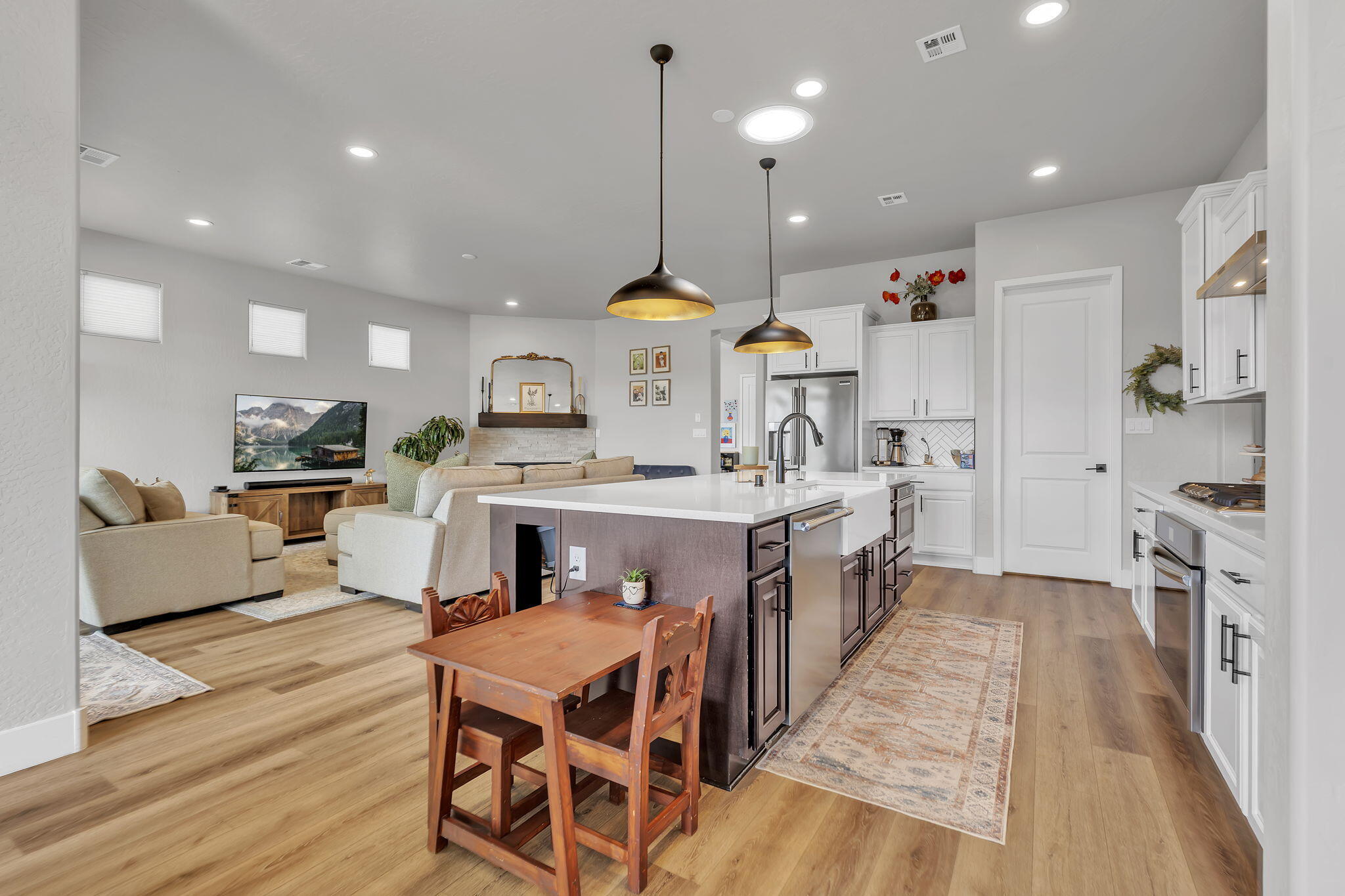 7712 Majesty Court NW