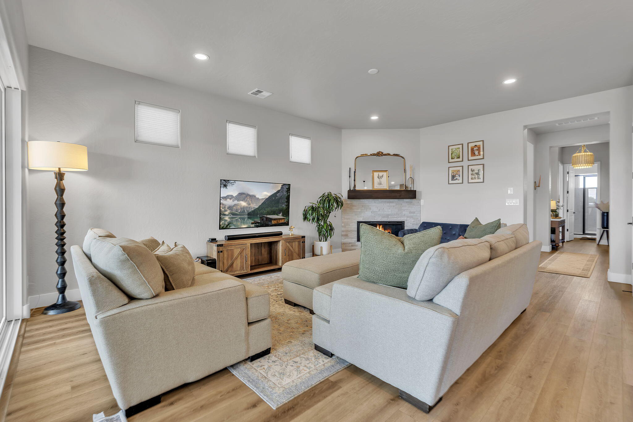 7712 Majesty Court NW