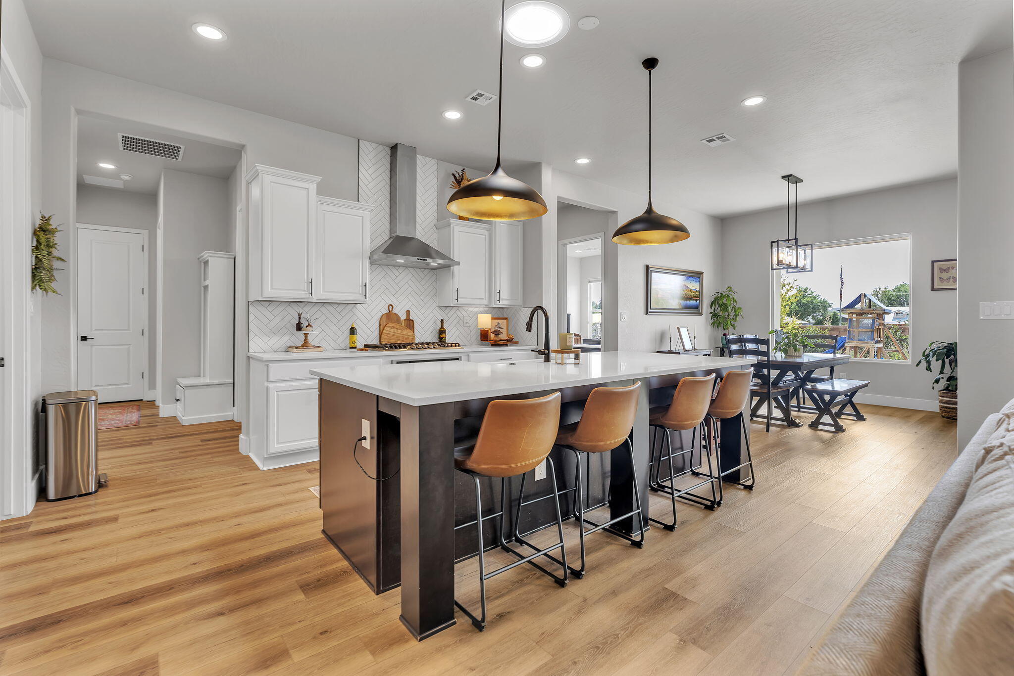 7712 Majesty Court NW