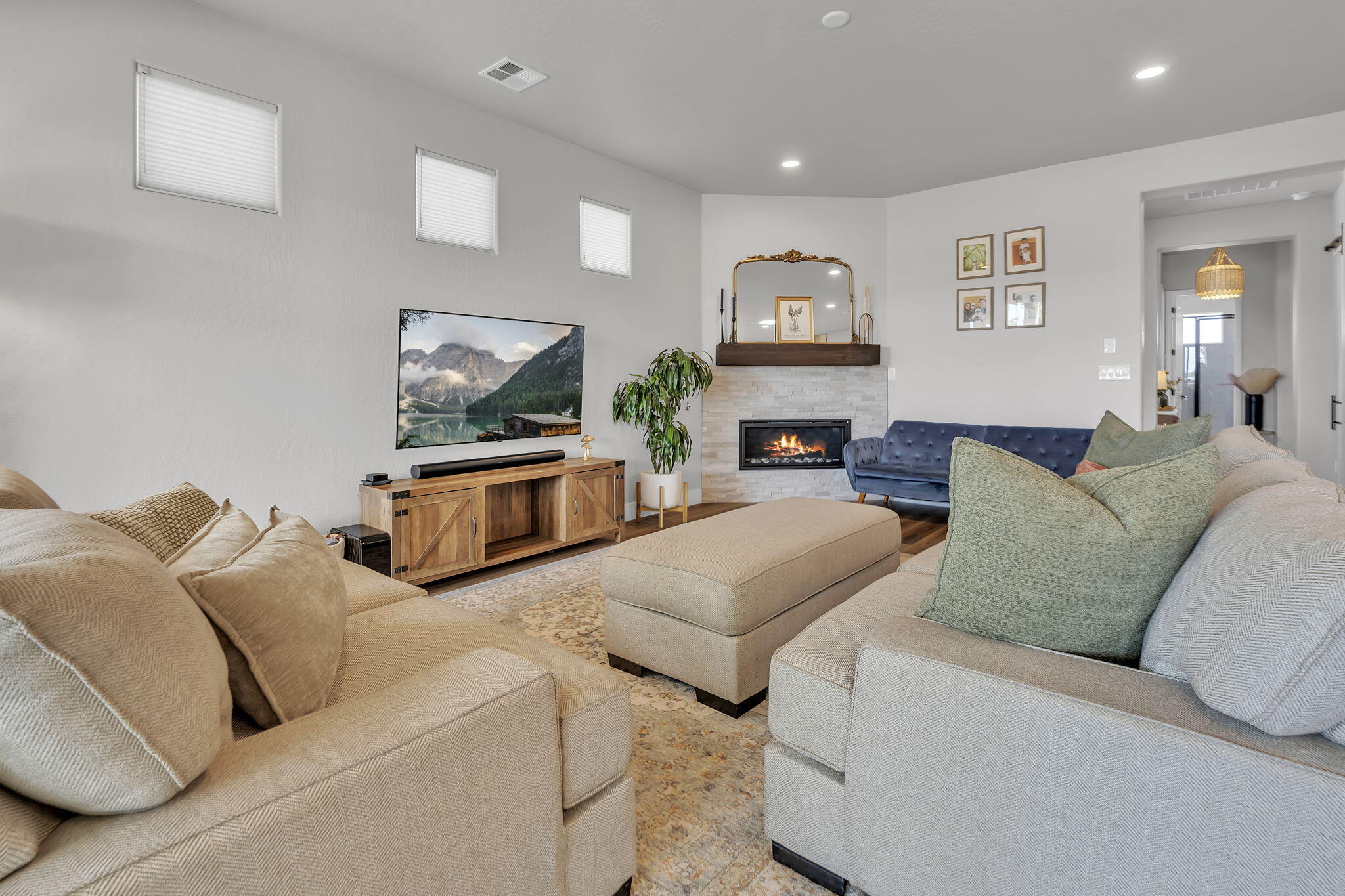 7712 Majesty Court NW