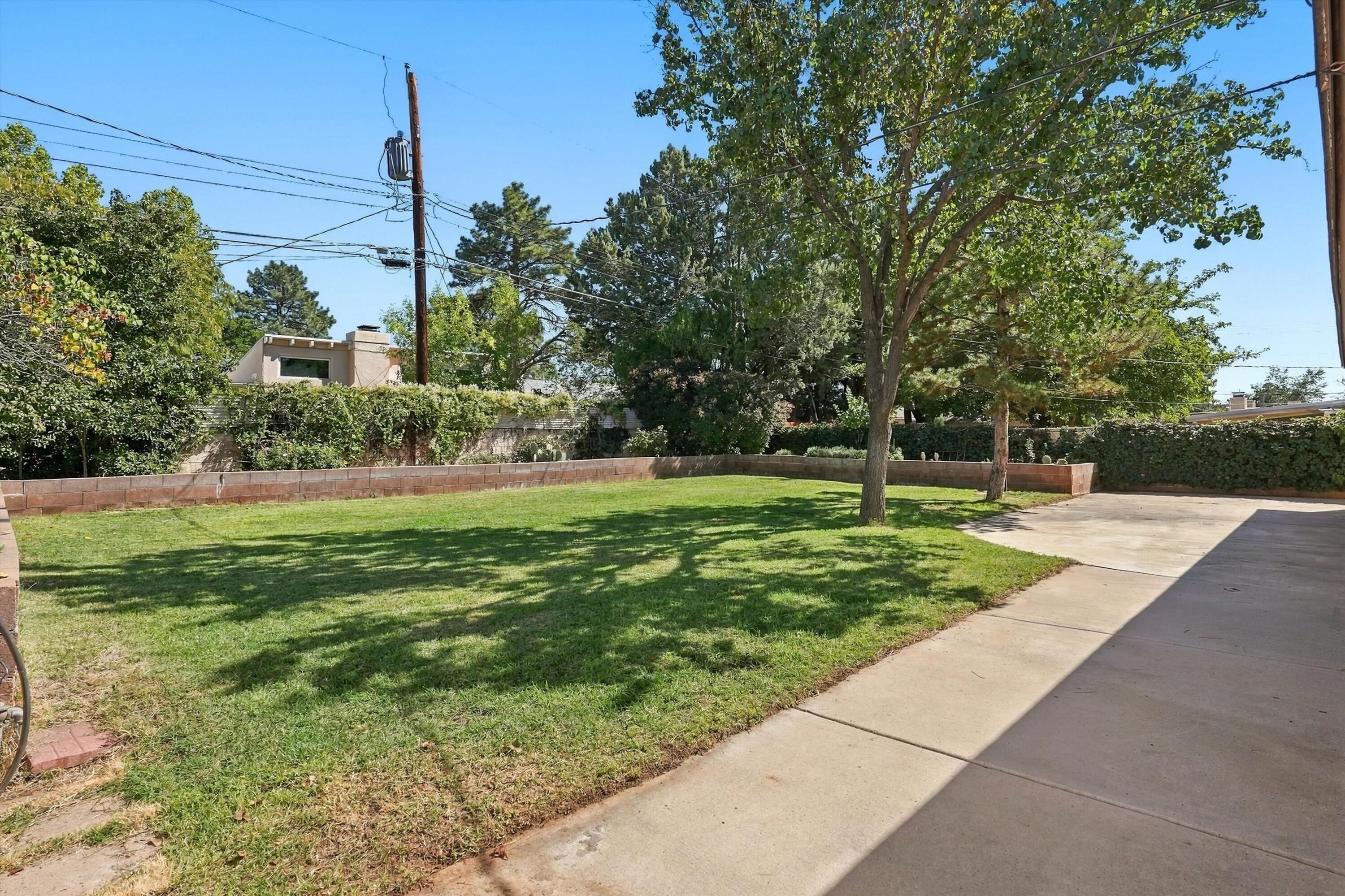 2102 Hendola Drive NE