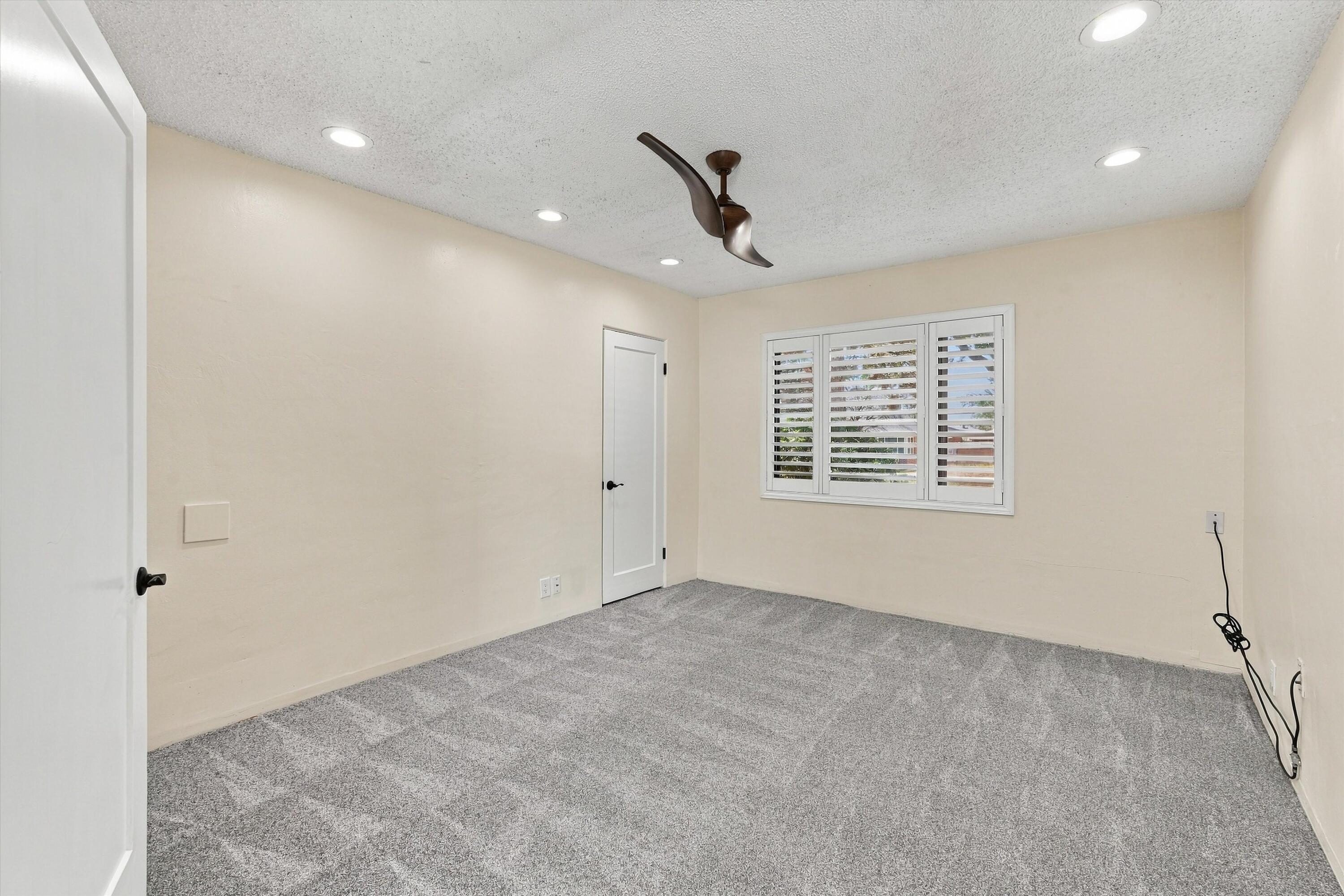 2102 Hendola Drive NE